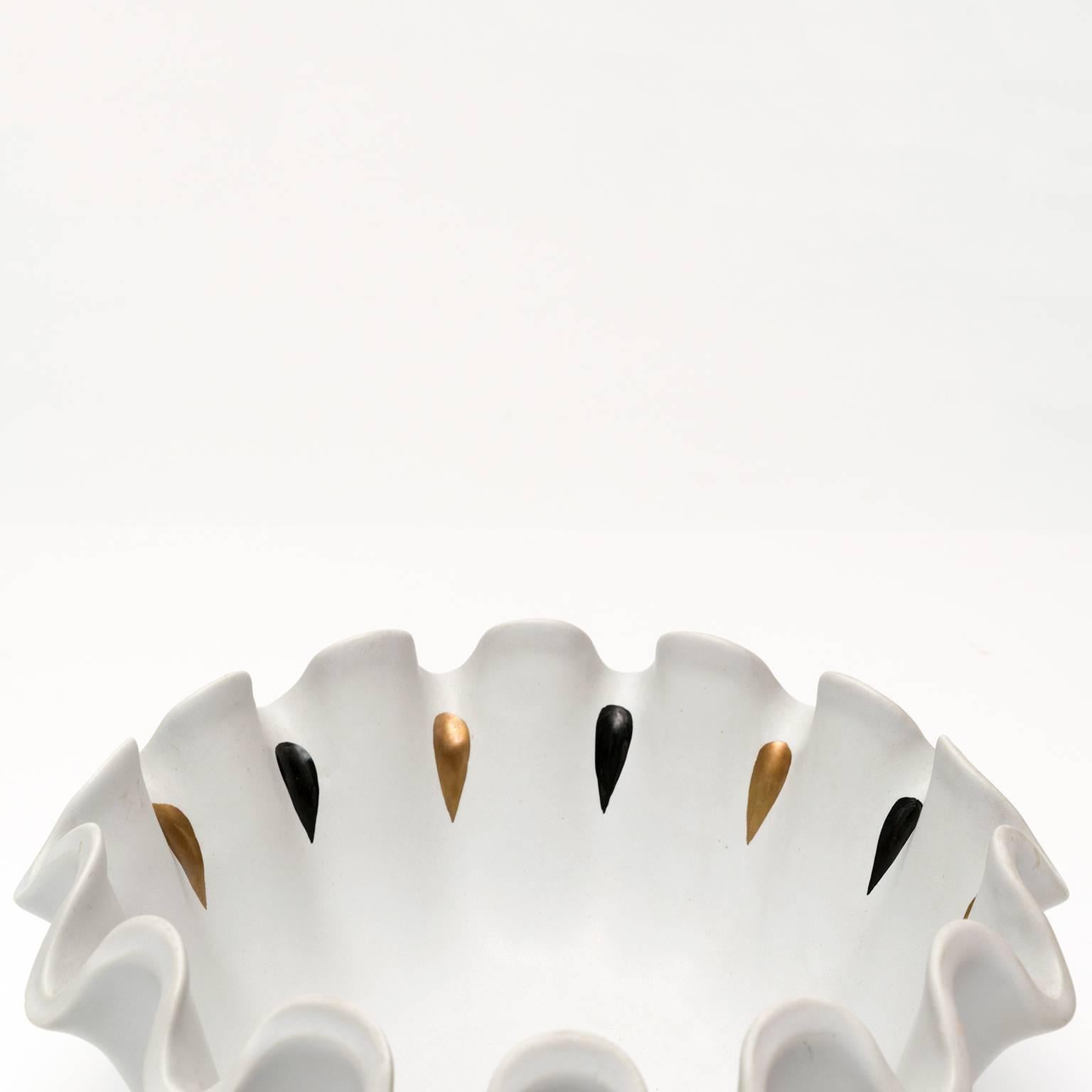 20th Century Scandinavian Modern Wilhelm Kage Ceramic Carrara Bowl