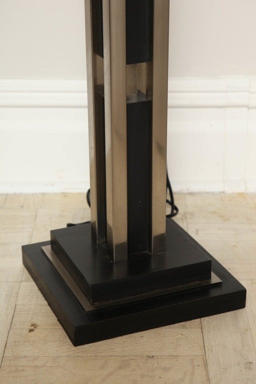 Modernist Floor Lamp, Ebonized Wood and Nickel-Plated Steel In Good Condition For Sale In New York, NY