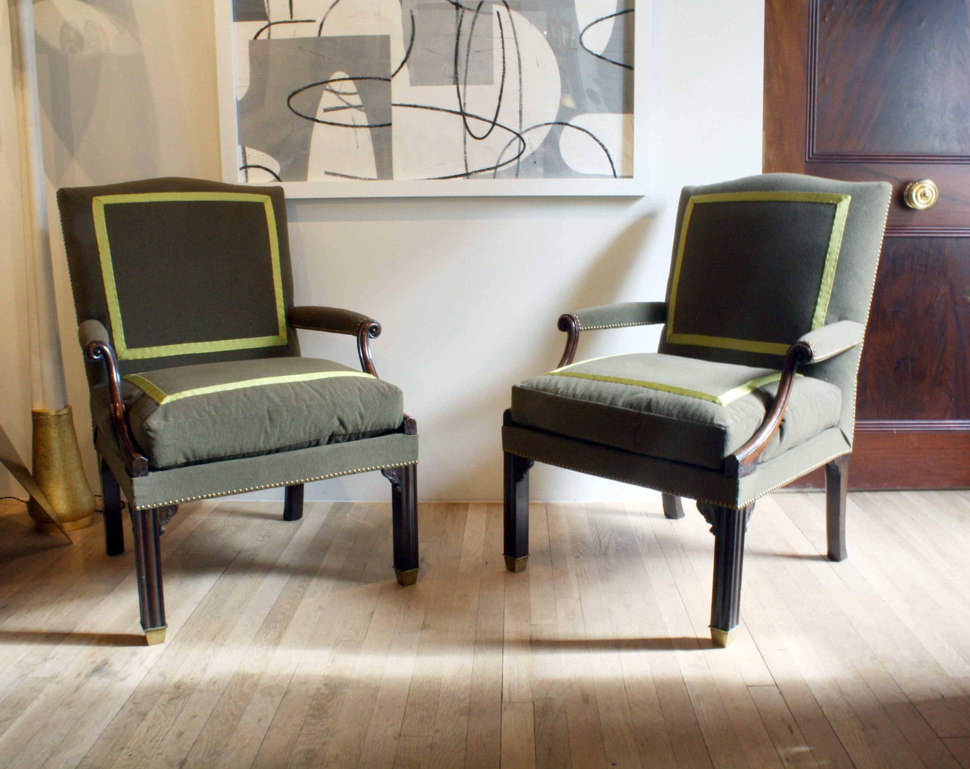 Pair of Chippendale Mahogany Library Armchairs 1