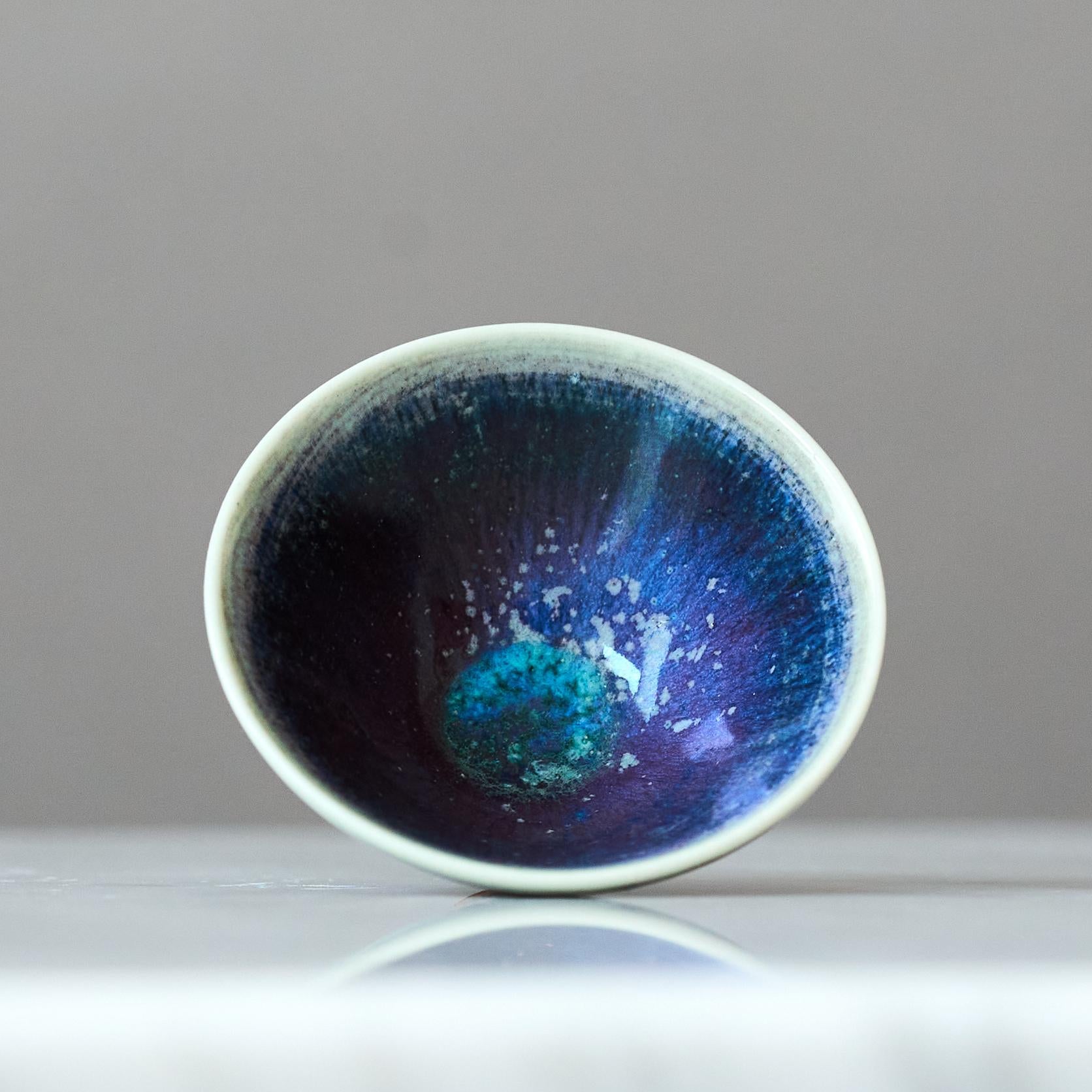 Scandinavian Modern Blue Stoneware Miniature Bowl by Berndt Friberg. Gustavsberg, Sweden, 1960s For Sale