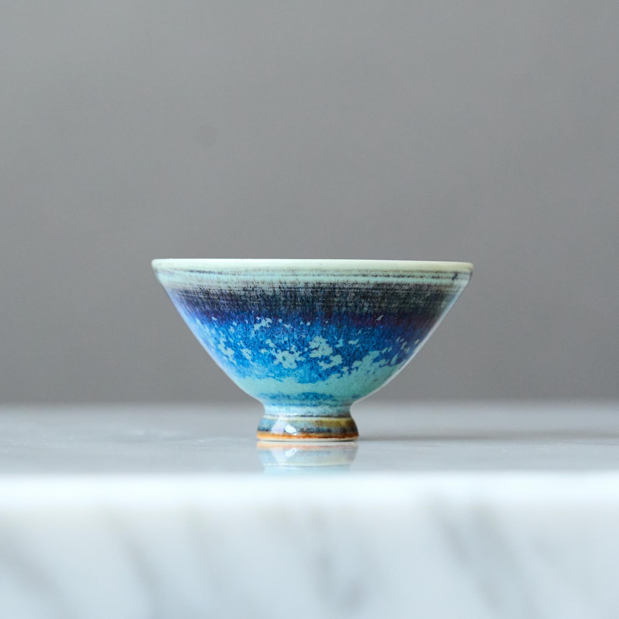 Swedish Blue Stoneware Miniature Bowl by Berndt Friberg. Gustavsberg, Sweden, 1960s For Sale