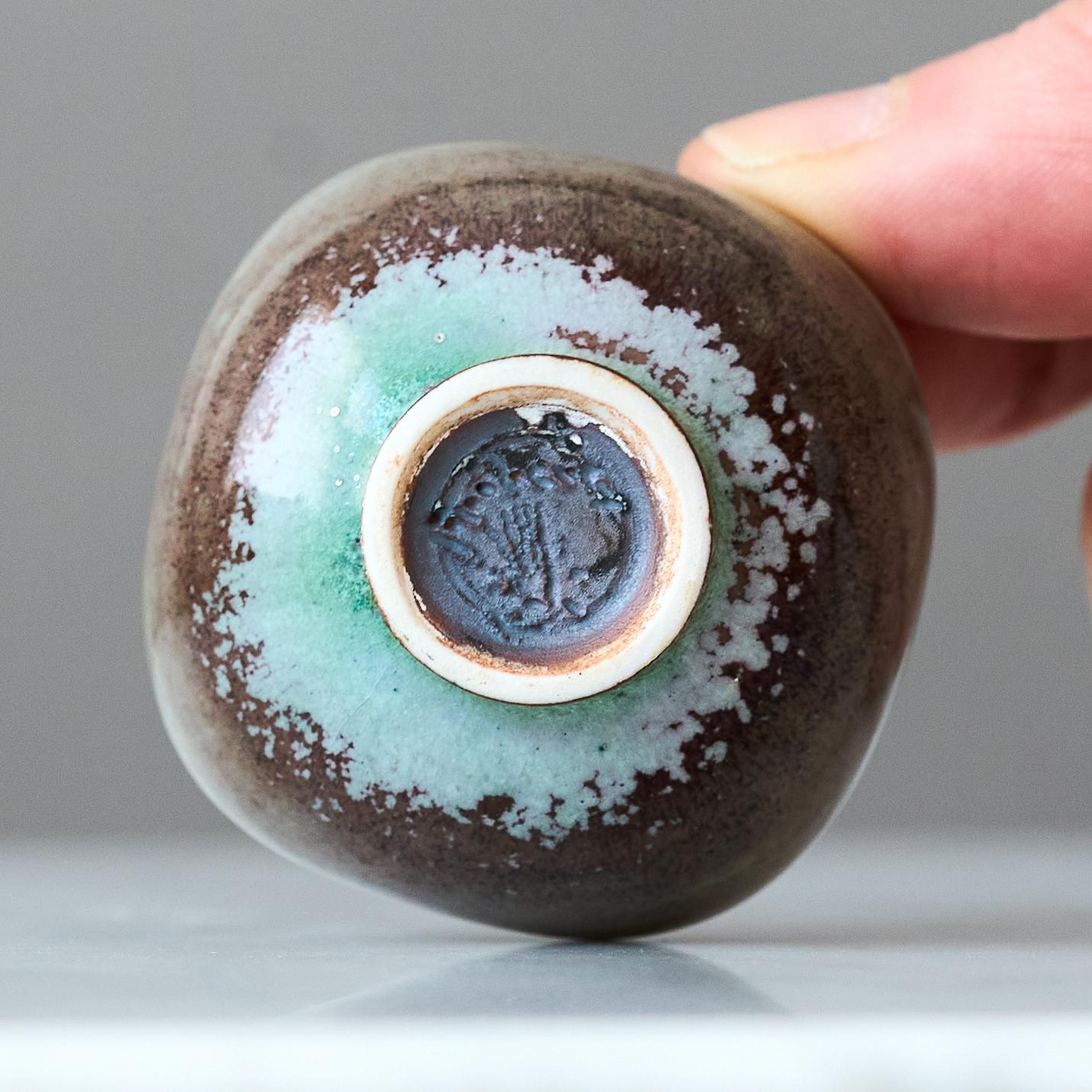 Stoneware Miniature Bowl by Berndt Friberg. Gustavsberg, Sweden, 1960s In Good Condition For Sale In Malmö, SE