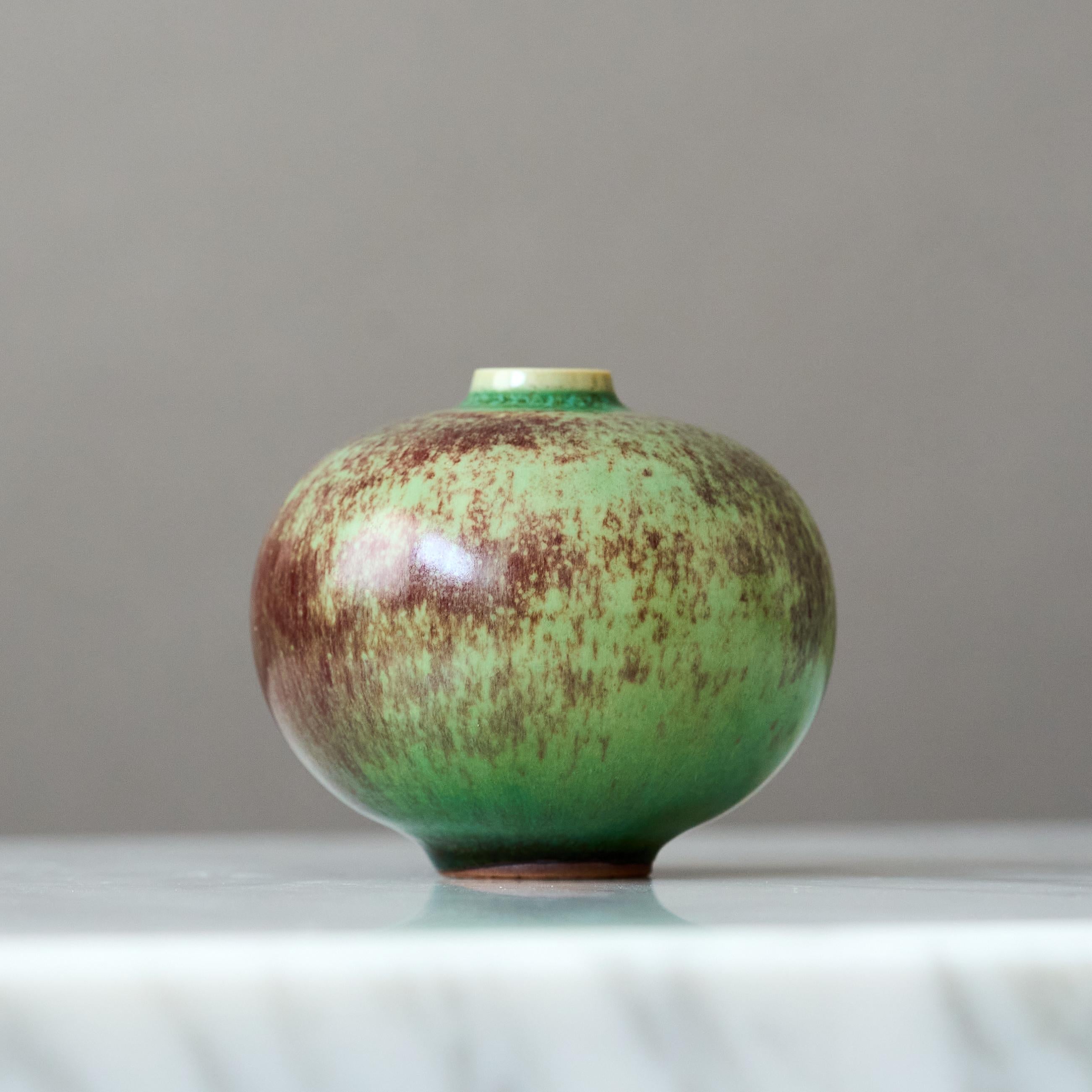 Swedish Green & Red Stoneware Miniature Vase by Berndt Friberg. Gustavsberg Sweden 1960s For Sale
