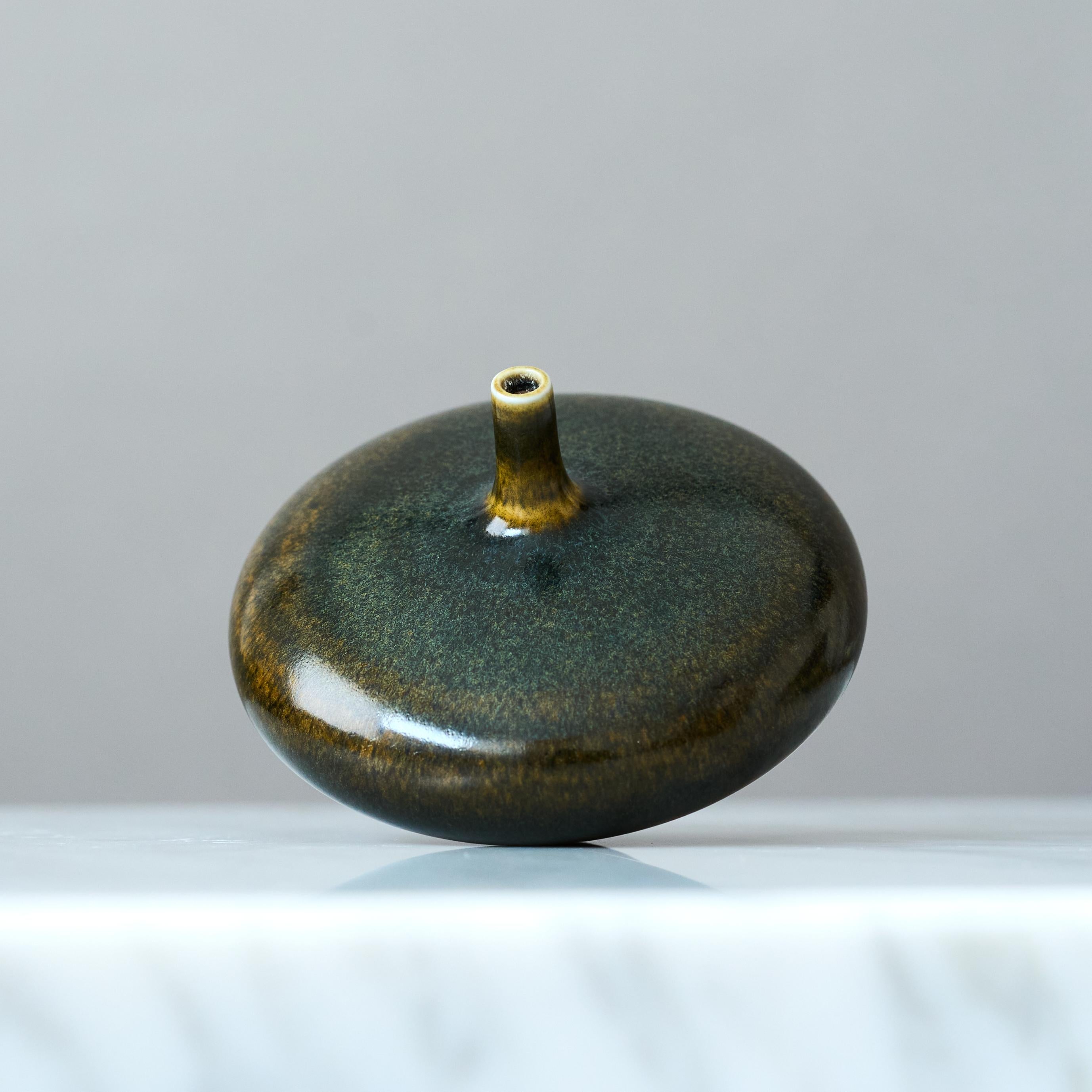Smaltato Vaso in miniatura in gres di Berndt Friberg. Gustavsberg Svezia 1960 in vendita