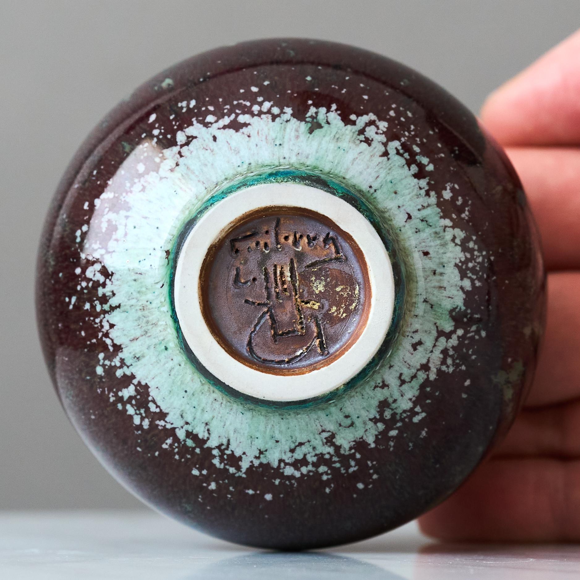Vase miniature en grès de Berndt Friberg. Gustavsberg Suède années 1960. en vente 2