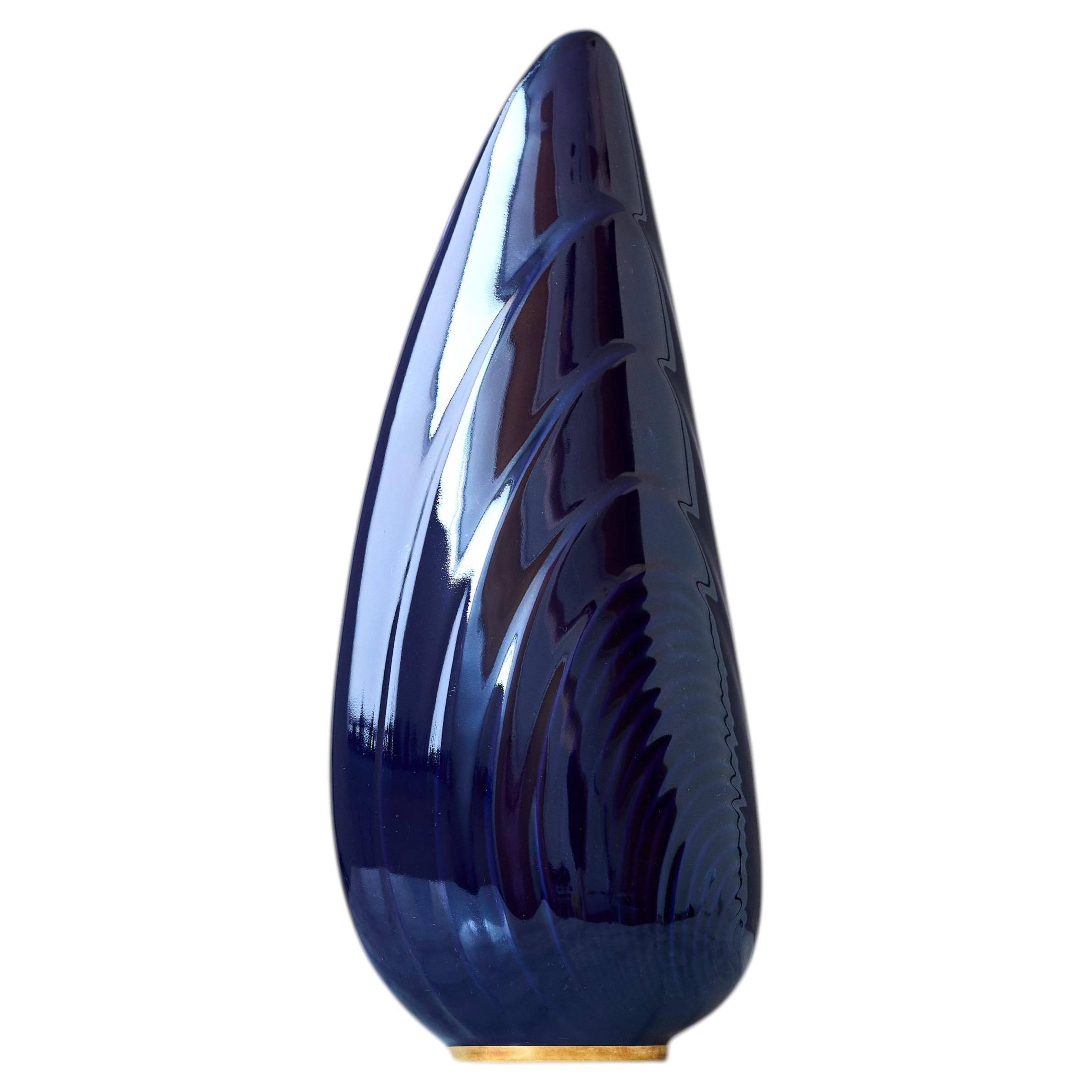 Blue Art Deco Clam Shell Vase by Vicke Lindstrand. Upsala-Ekeby, Sweden, 1950s For Sale