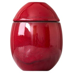 Petit vase unique en céramique à couvercle rouge, signé Ingrid Atterberg, Suède, années 1960