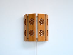 Swedish Designer, Pine Wall Light, Sweden, 1960s