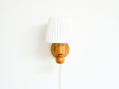 Swedish Designer, Vintage Wall Light, Pine & Fabric, Mid-Century, Sweden, 1970s