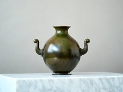Rare vase en bronze Art déco de GAB Guldsmedsaktiebolaget, Suède, années 1930.