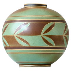 Vase globe en grès Art déco vert et or, par Gunnar Nylund, ALP, Suède, années 1930