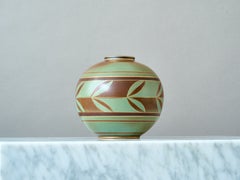 Vase globe en grès Art déco vert et or, par Gunnar Nylund, ALP, Suède, années 1930