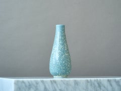 Vase en grès bleu par Gunnar Nylund pour Rorstrand, Suède, années 1950.