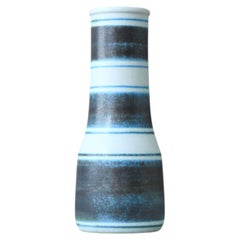 Vase en grès bleu et blanc, créé par Gunnar Nylund pour Rorstrand, Suède, années 1960.