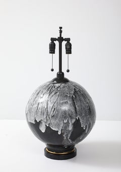 Lampe italienne du milieu du siècle, noire et blanche, à glaçure coulante