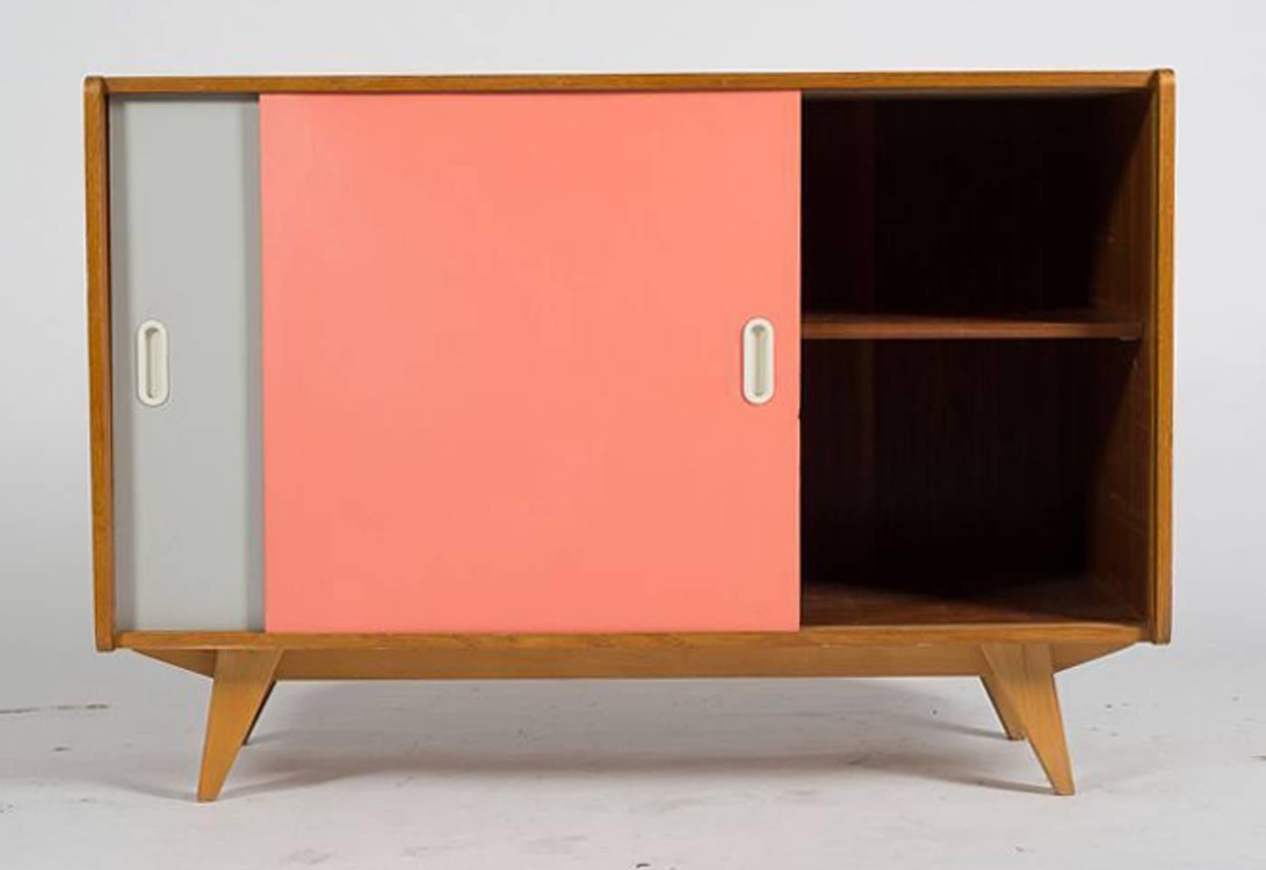 Mid-Century Modern Double Door Credenza For Sale