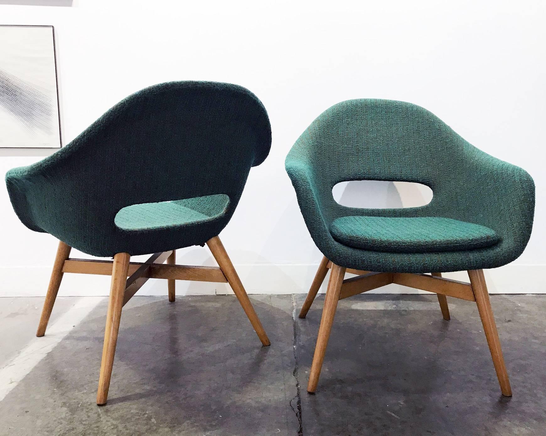 Mid-Century Modern Pair of Easy Chairs by Navratil For Sale