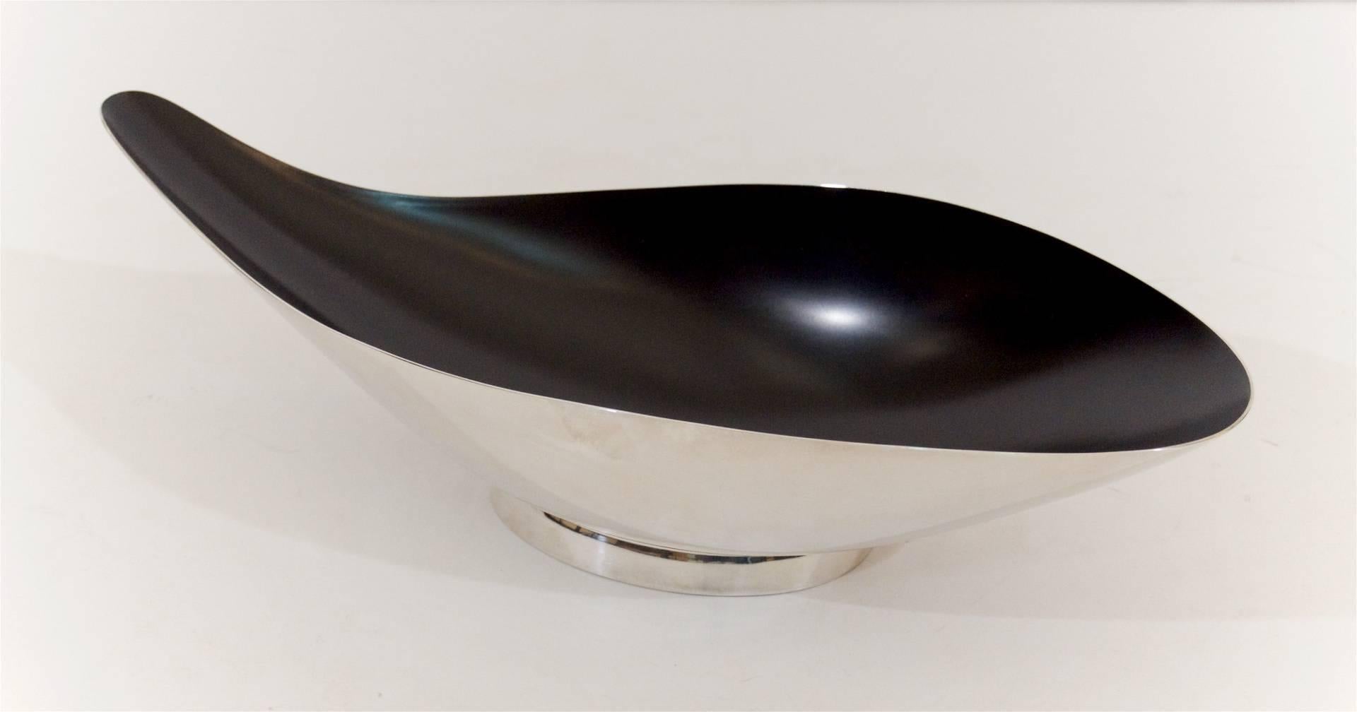An extremely rare matte black enameled Reed and Barton bowl in a teardrop shape, pattern 65. The enamel is in perfect condition. 