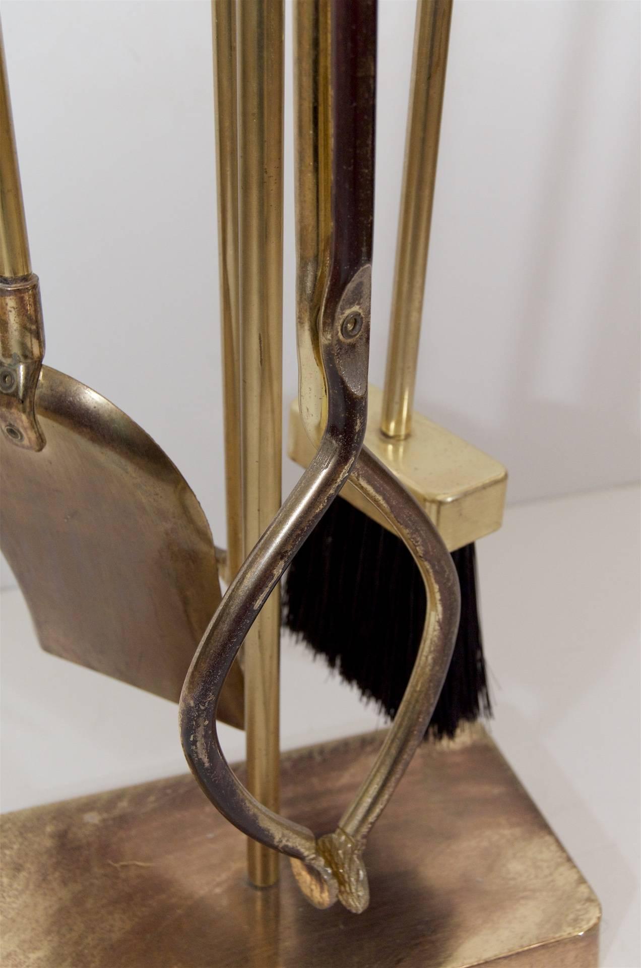 Mid-Century Brass Fireplace Tools In Good Condition In Stamford, CT
