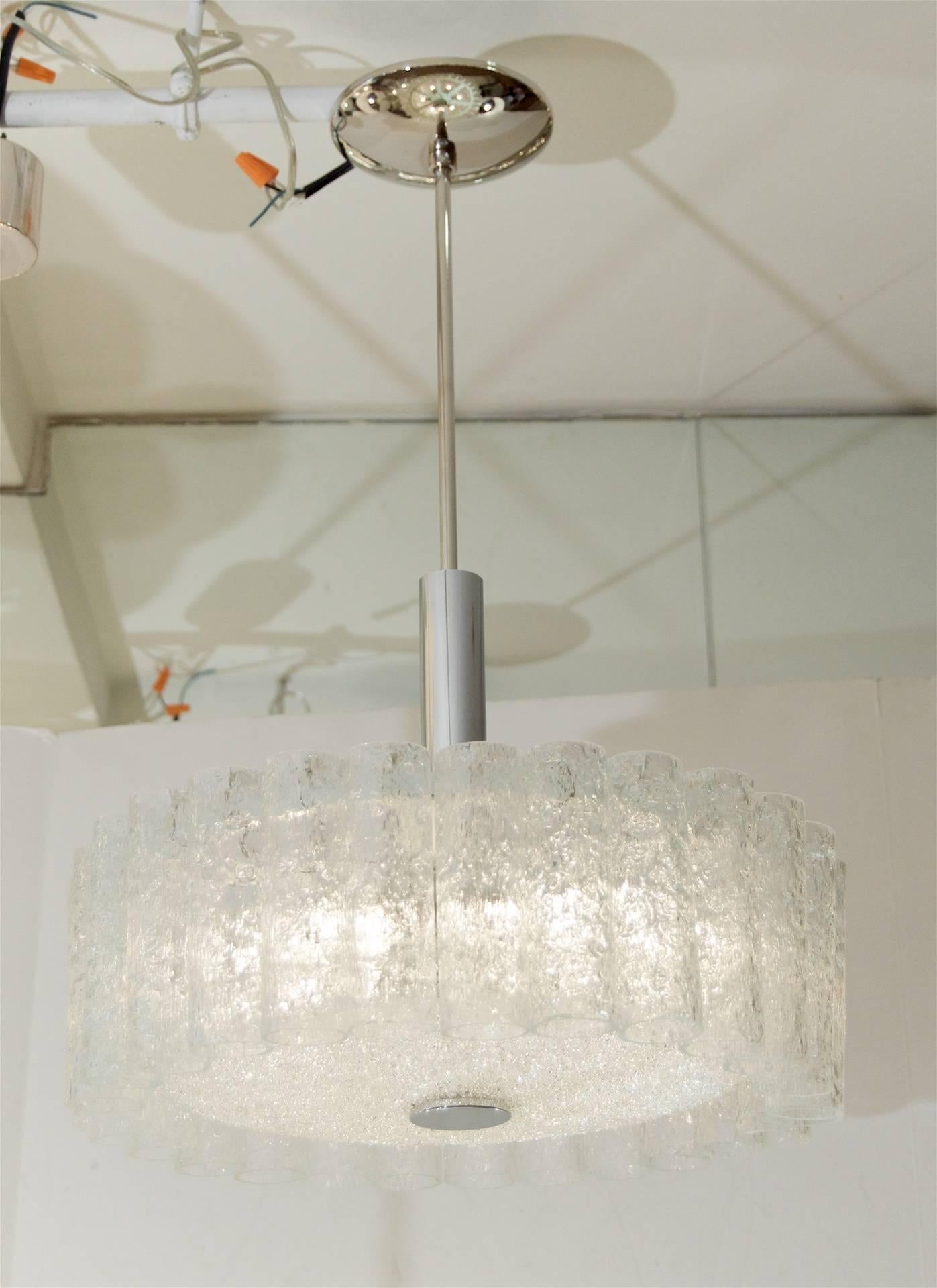 Doria Organic Glass Chandelier in Chrome In Excellent Condition In Stamford, CT
