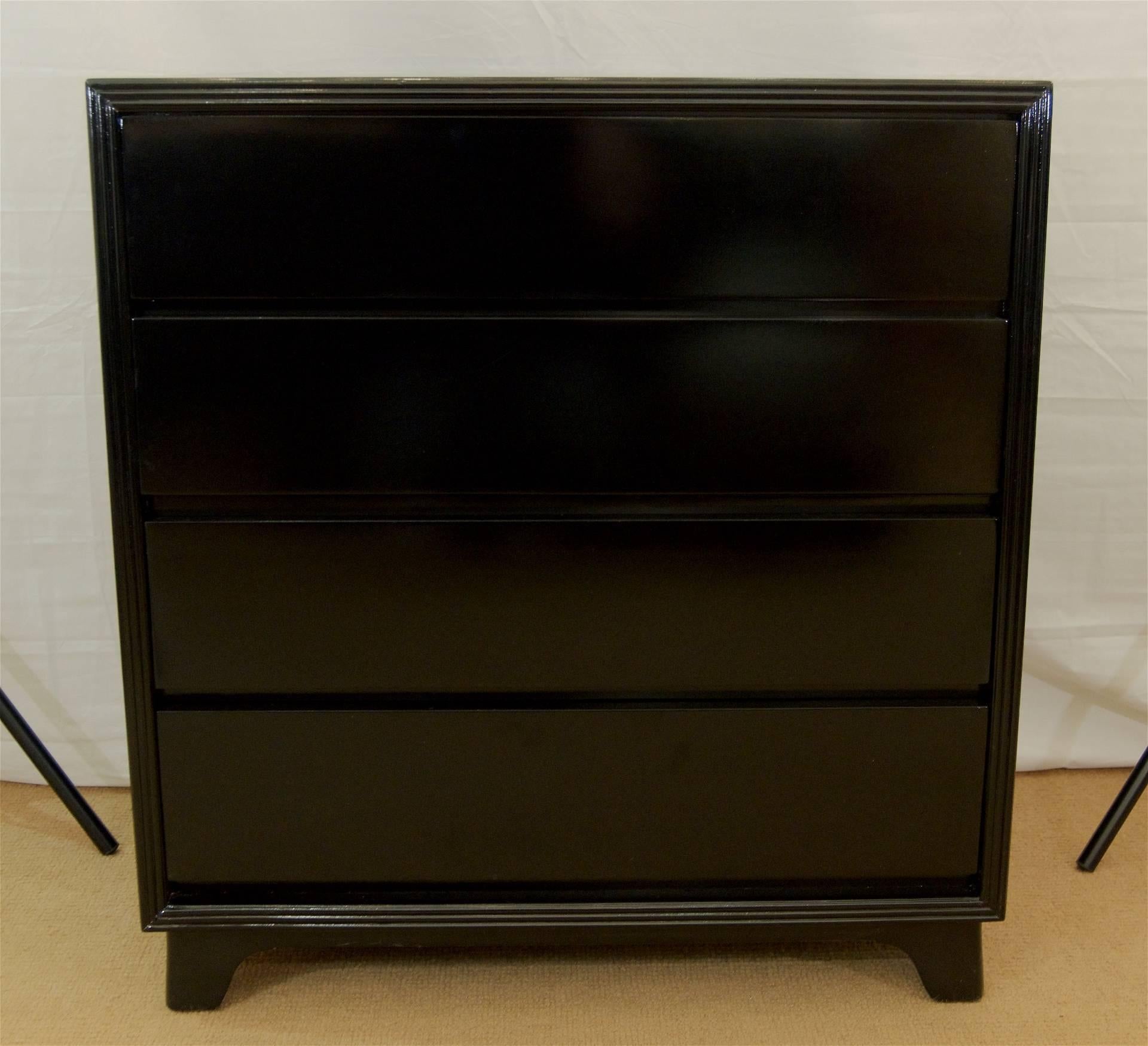 Pair of Black Lacquer Chests of Drawers In Excellent Condition In Stamford, CT