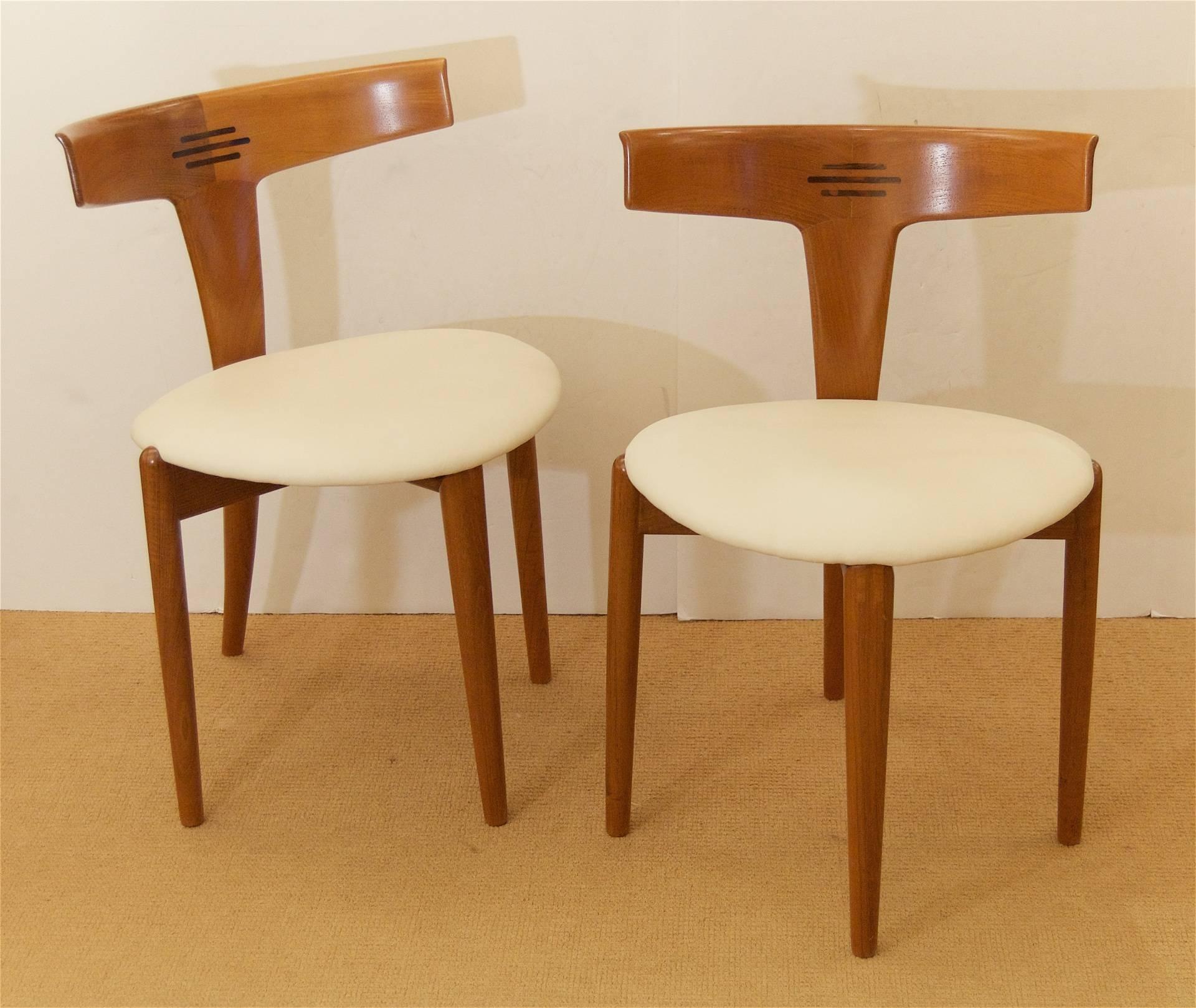 Danish Pair of Moreddi Teak Side Chairs in Cream Leather