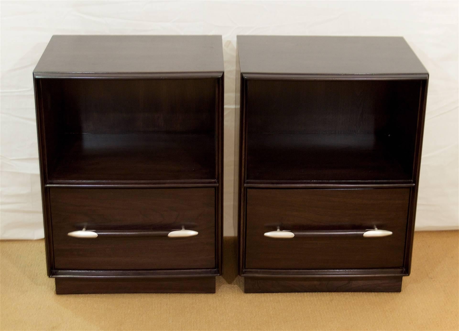 Pair of Ebonized Robsjohn-Gibbings for Widdicomb Nighstands In Excellent Condition In Stamford, CT