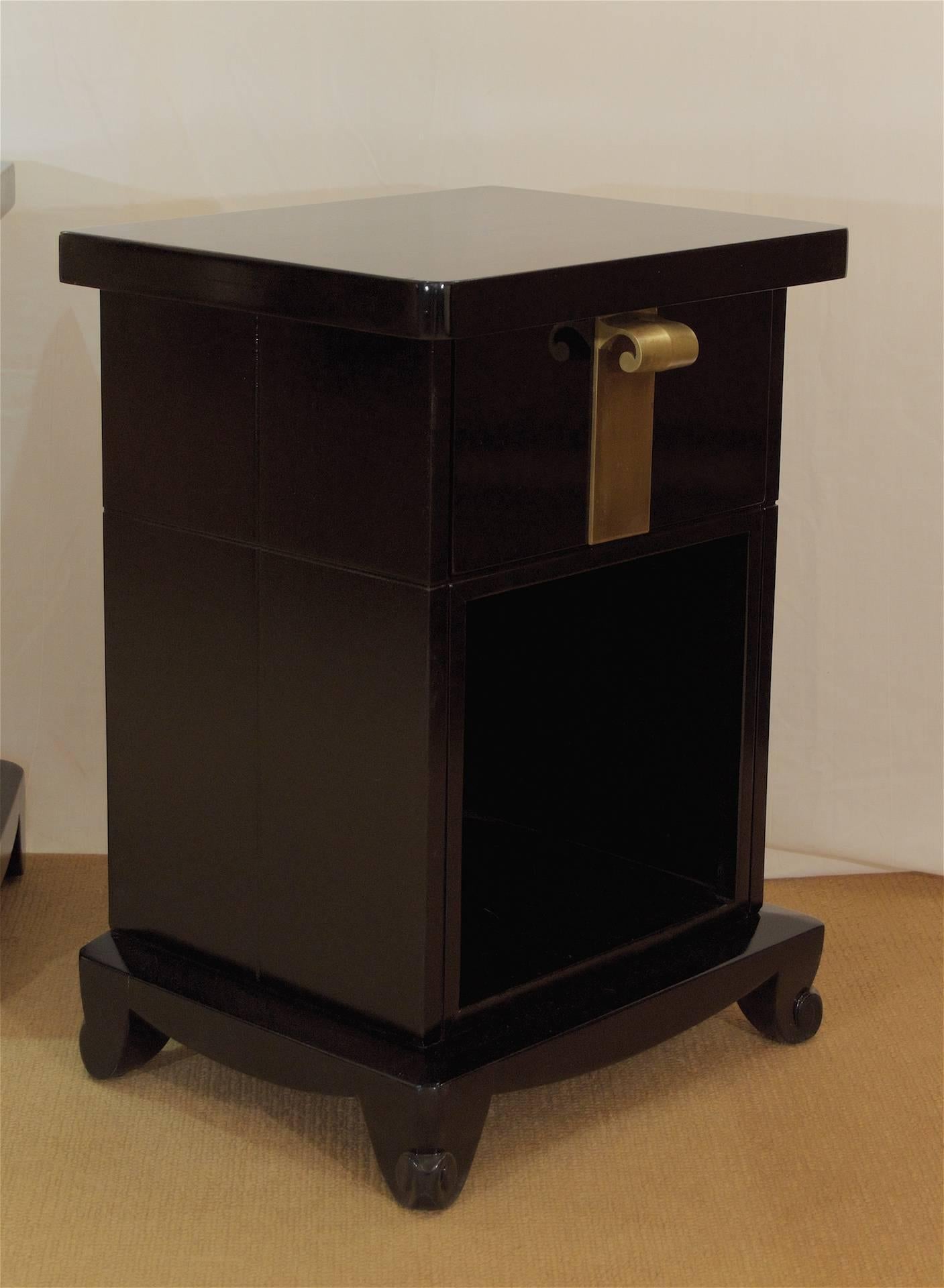 Pair of Early John Stuart Nightstands in Black Lacquer In Excellent Condition For Sale In Stamford, CT