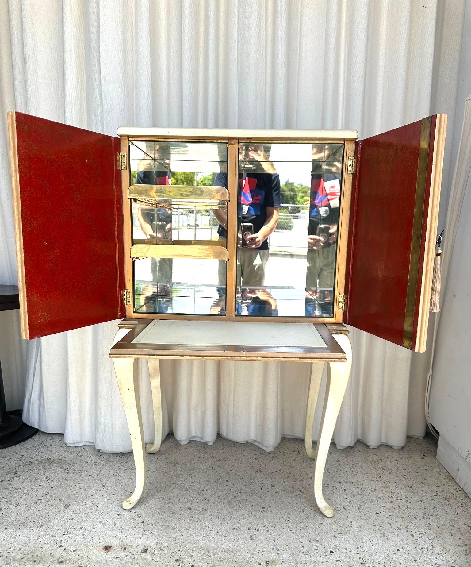 Cabinet français Art Déco de Bouverat en peau de chèvre en vente 3