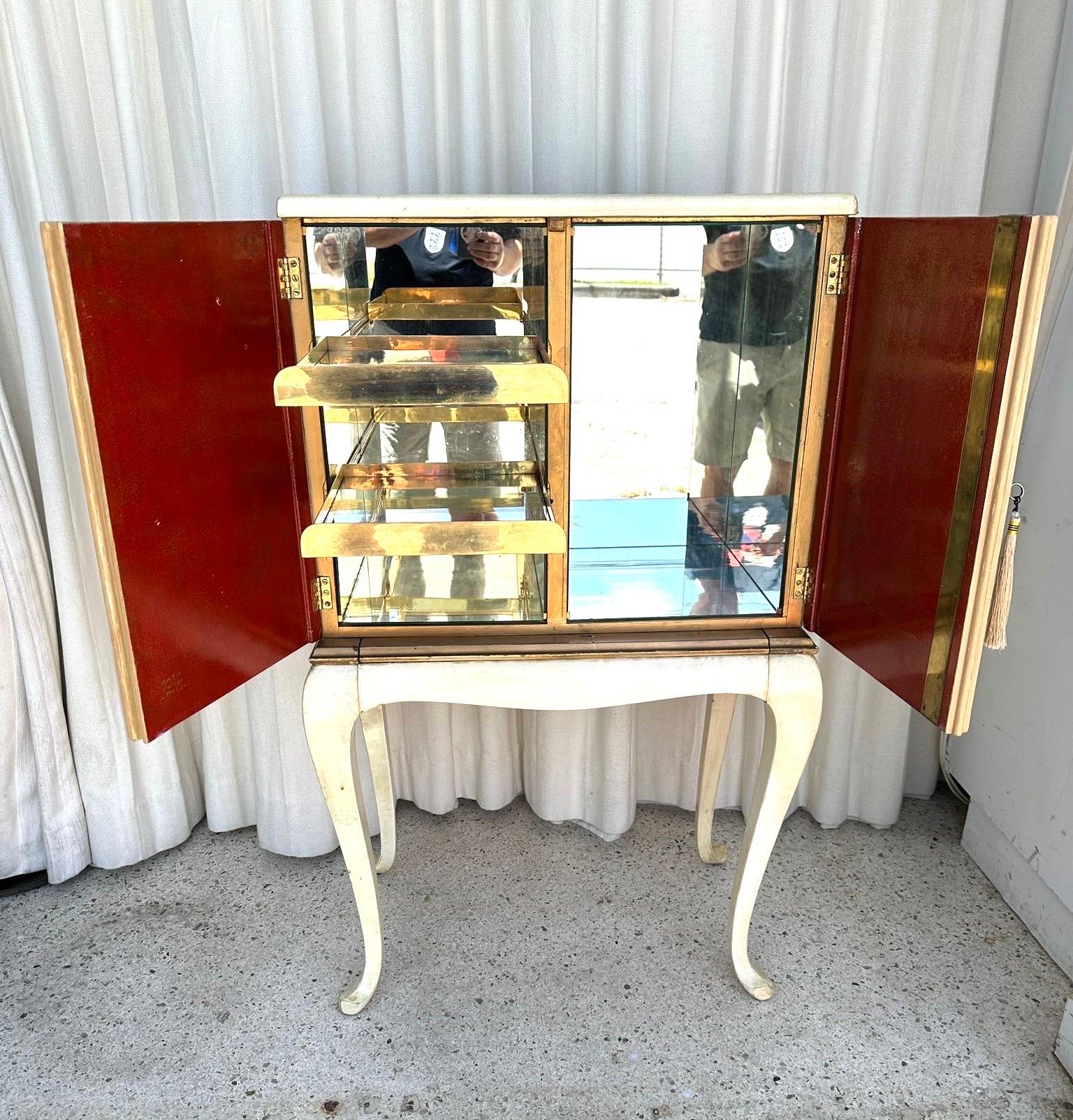 Cabinet français Art Déco de Bouverat en peau de chèvre en vente 2