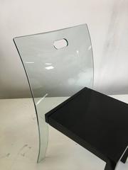 Atemberaubender Zeritalia-Glasstuhl mit gelocktem Rücken