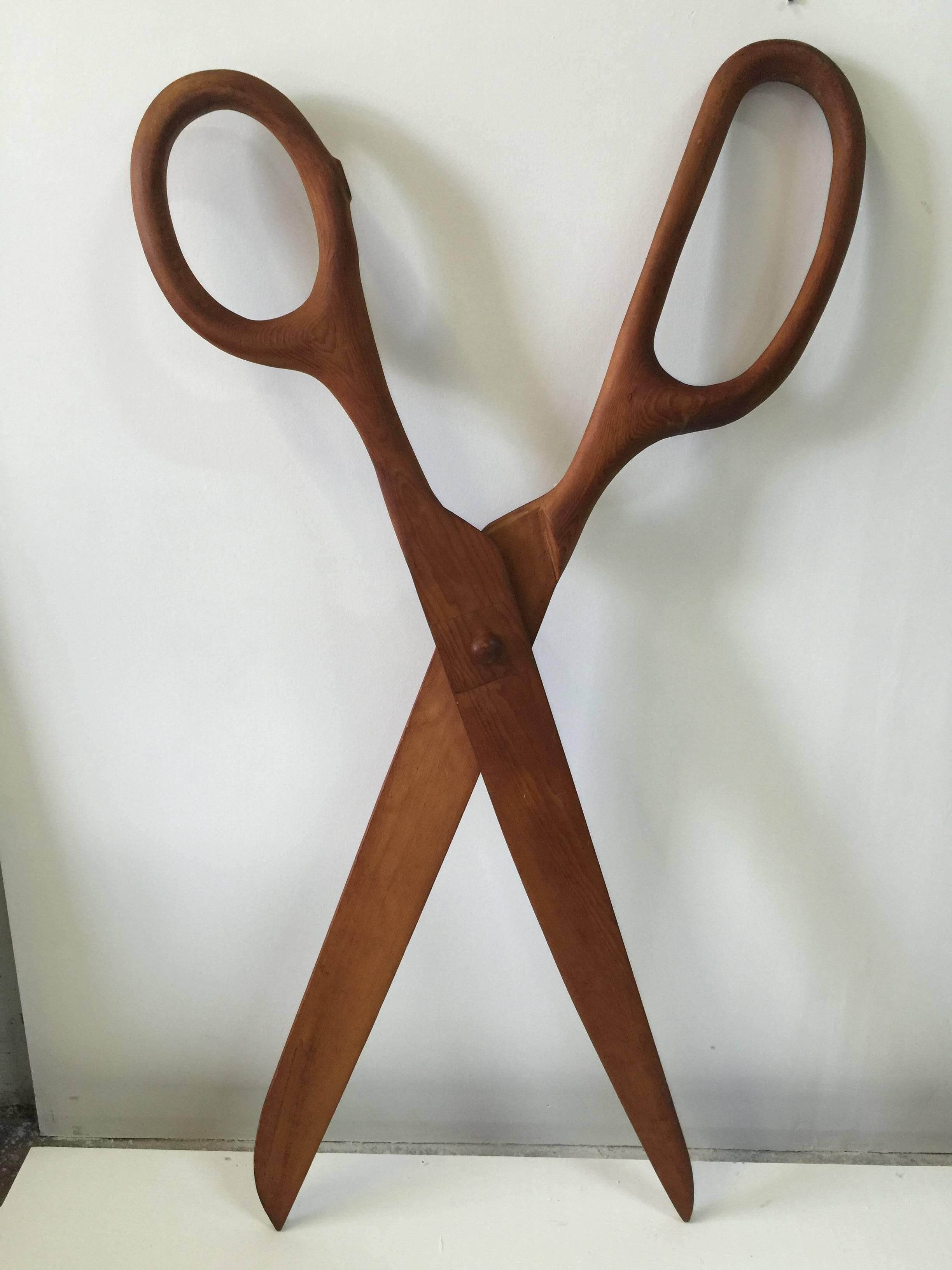 Rustic Very Oversized Vintage Display Scissors in Wood For Sale