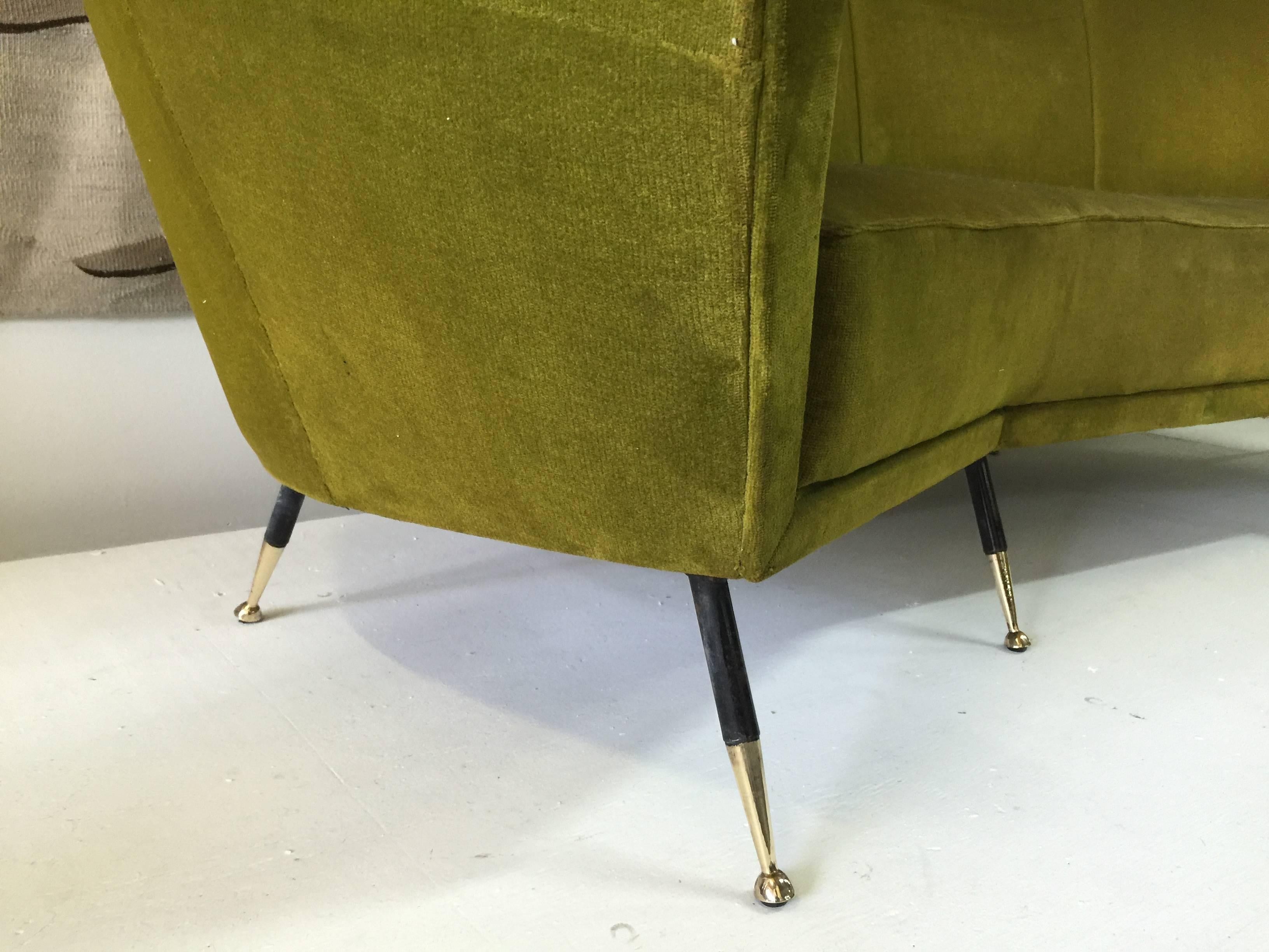 Vintage Green Velvet Geometrical-Shaped Italian Sofa In Excellent Condition In East Hampton, NY