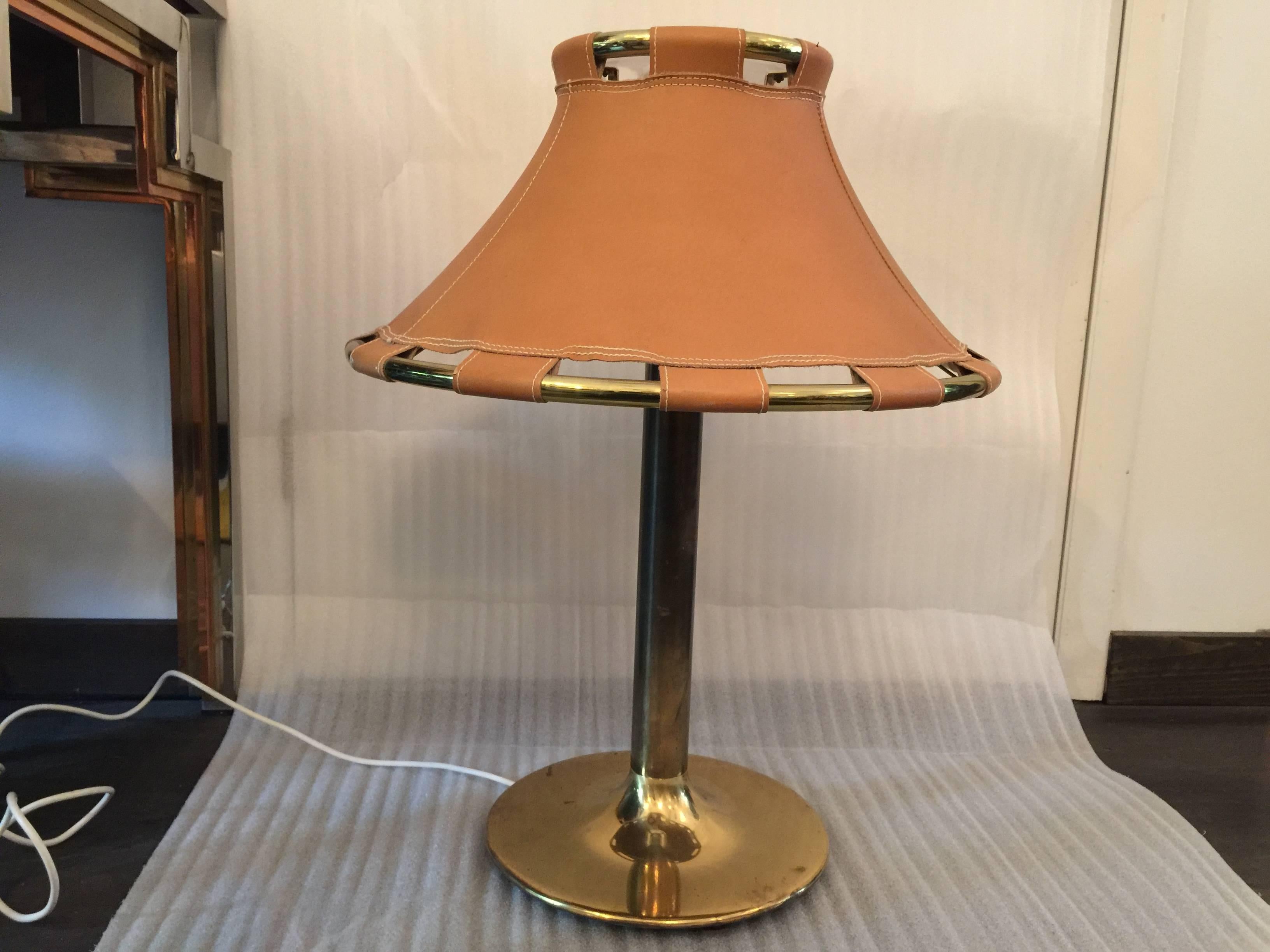 Mid-20th Century Brass and Leather Table Lamp by Ateljé Lyktan, Sweden, 1960s For Sale