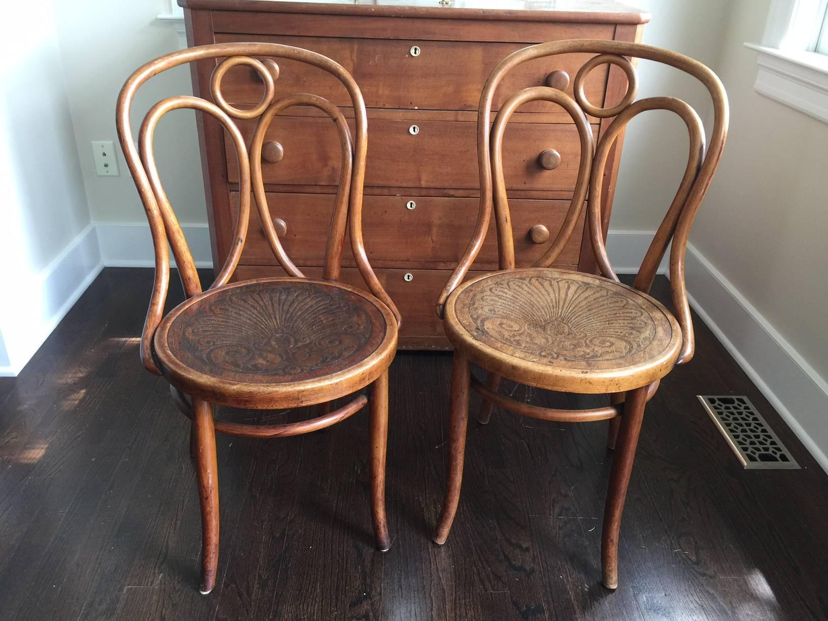 European Set of Ten Turn-of-the-Century Bentwood Dining Chairs by Thonet