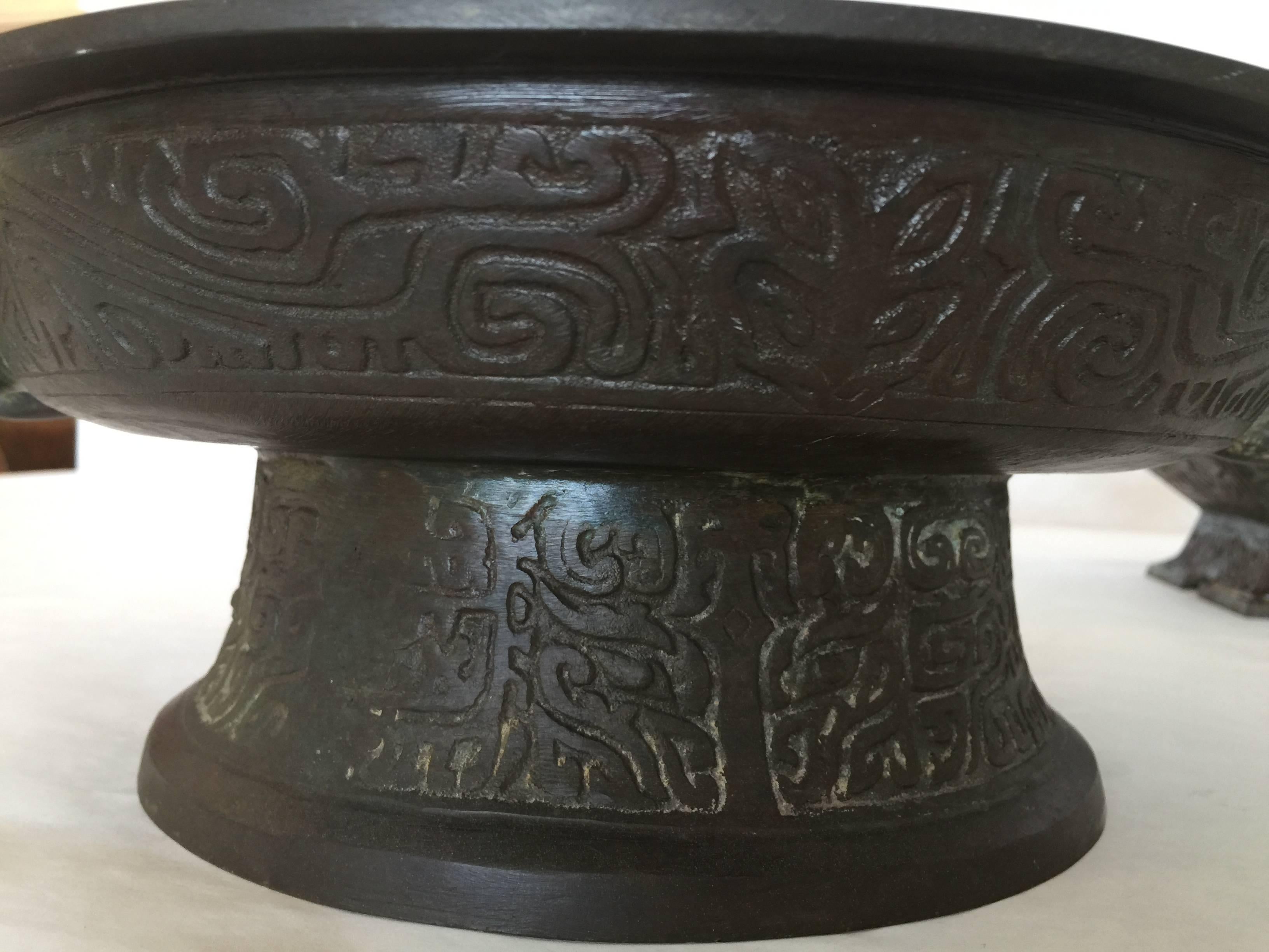 Anglo-Japanese Set of 3 Verdigris Bronze Asian Vessels For Sale