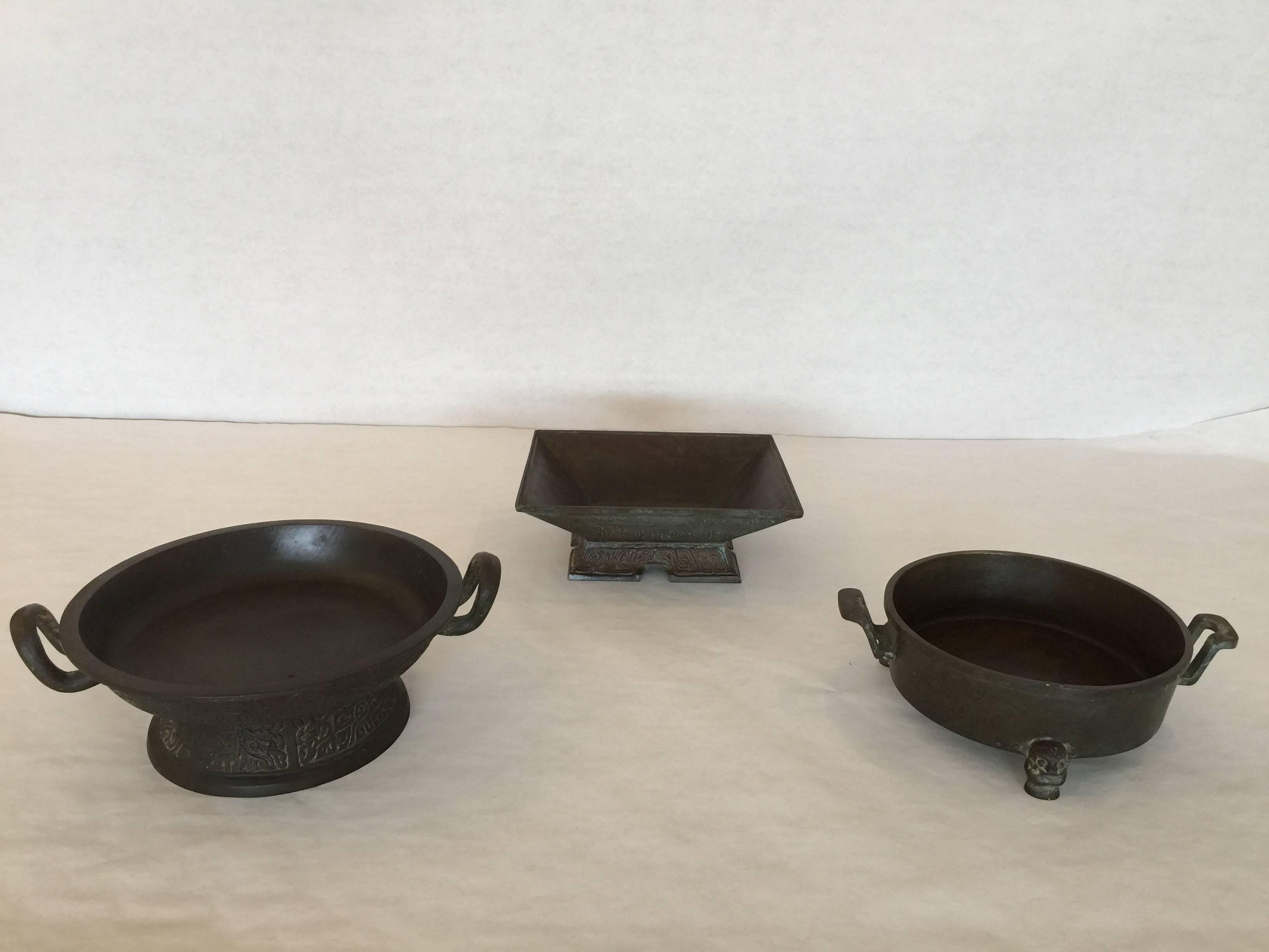 Set of 3 Verdigris Bronze Asian Vessels In Good Condition For Sale In East Hampton, NY