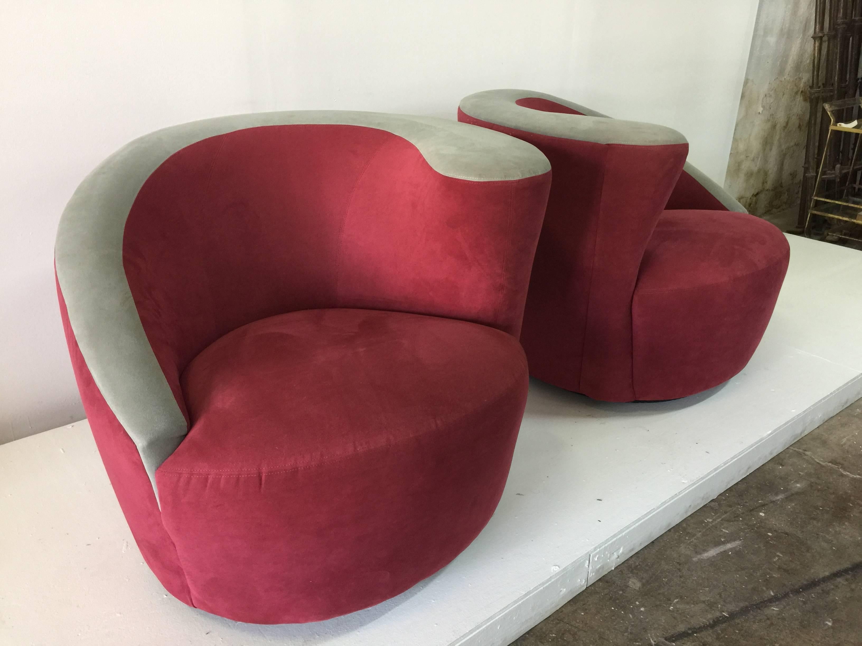 All original vintage fabric in two-tones. These are well proportioned swivel chairs by Vladimir Kagan.