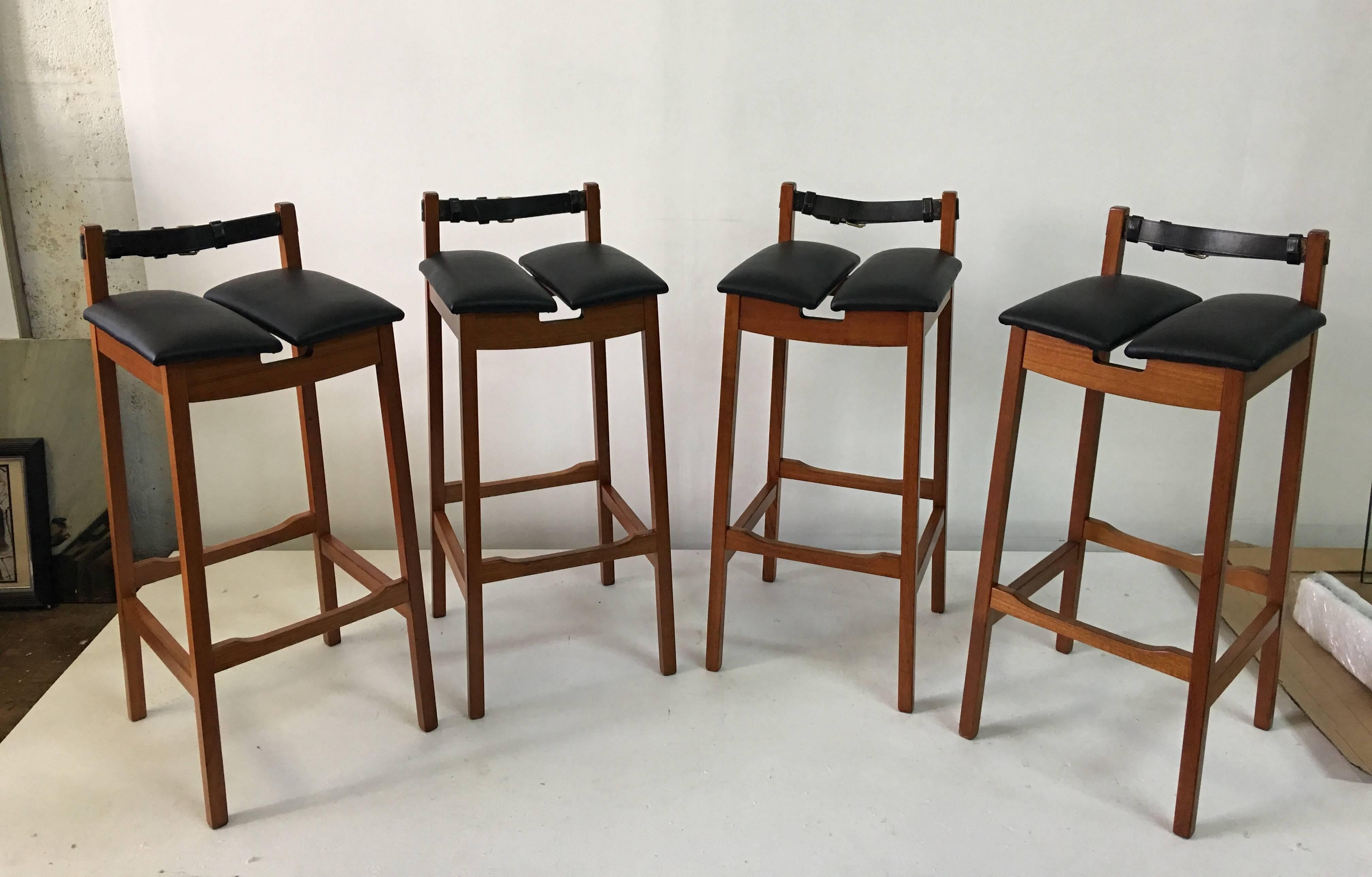 Set of Four Leather Strap Danish Barstools In Excellent Condition For Sale In East Hampton, NY