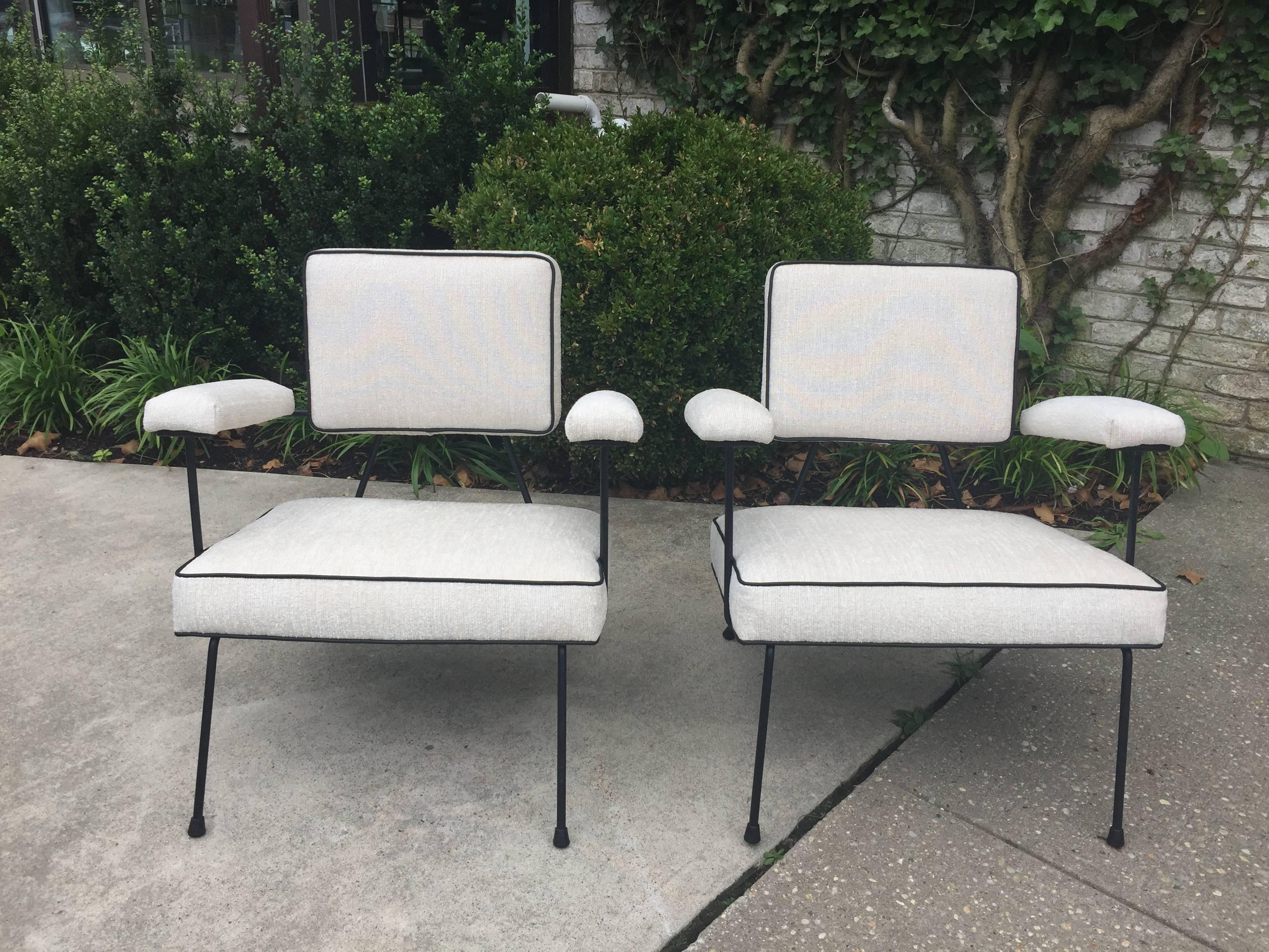 Beautifully restored in a luxe chenille ivory fabric with black leather piping.

Note: there is an additional lounge chair and ottoman of this set available.