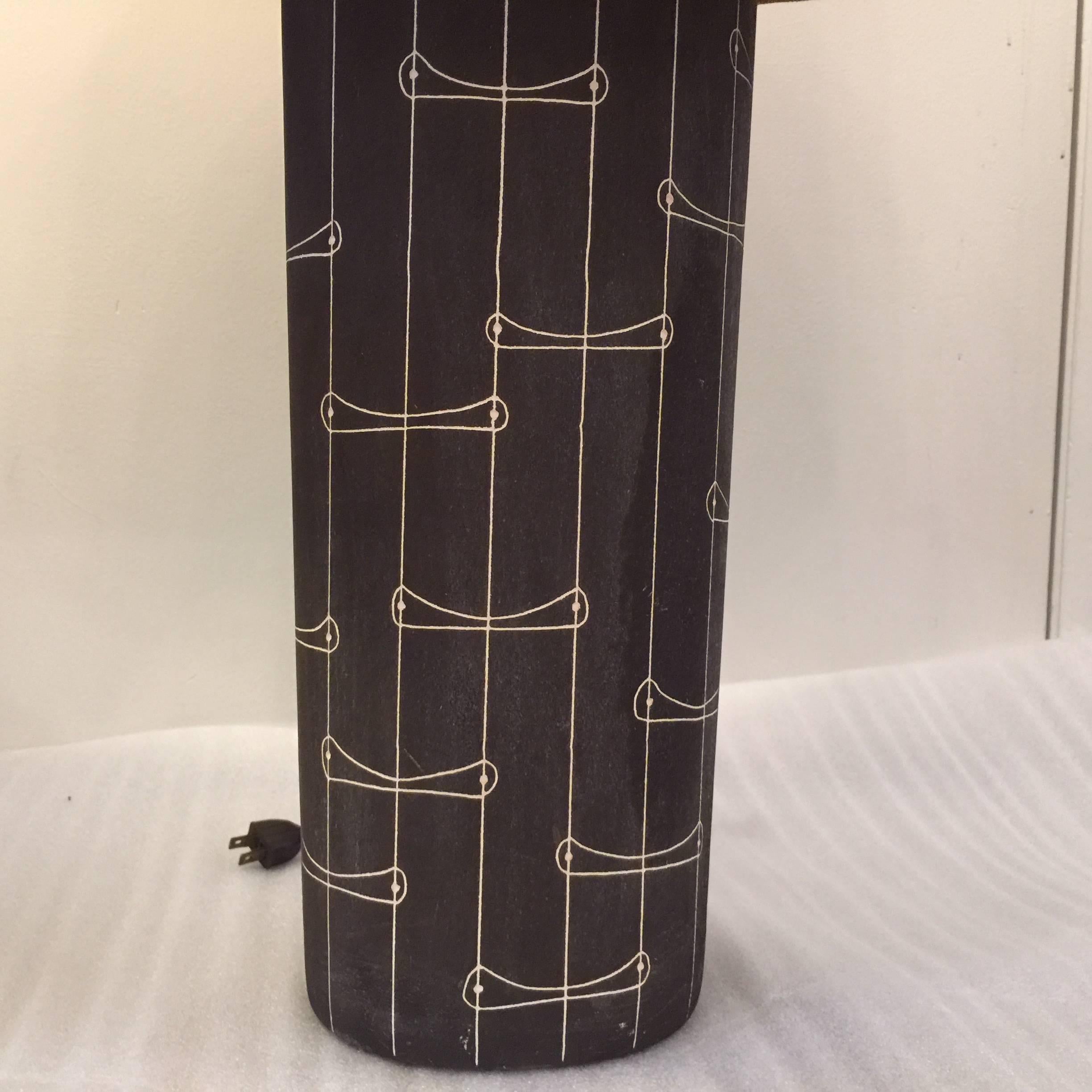 Kelby Midcentury Ceramic Table Lamp, Signed For Sale 3