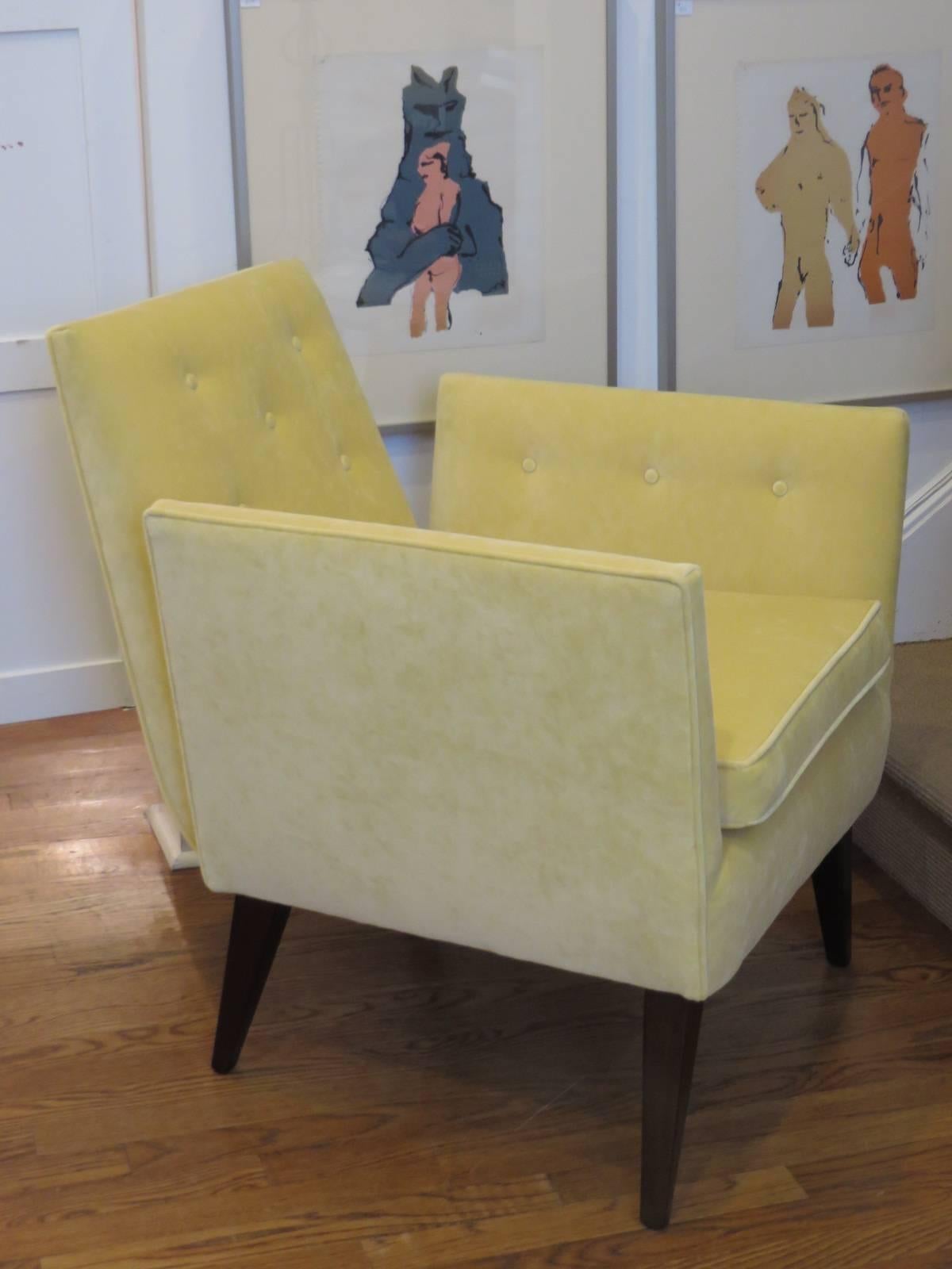 Mid-Century Armchair in the Style of Dunbar In Excellent Condition In Tarrytown, NY
