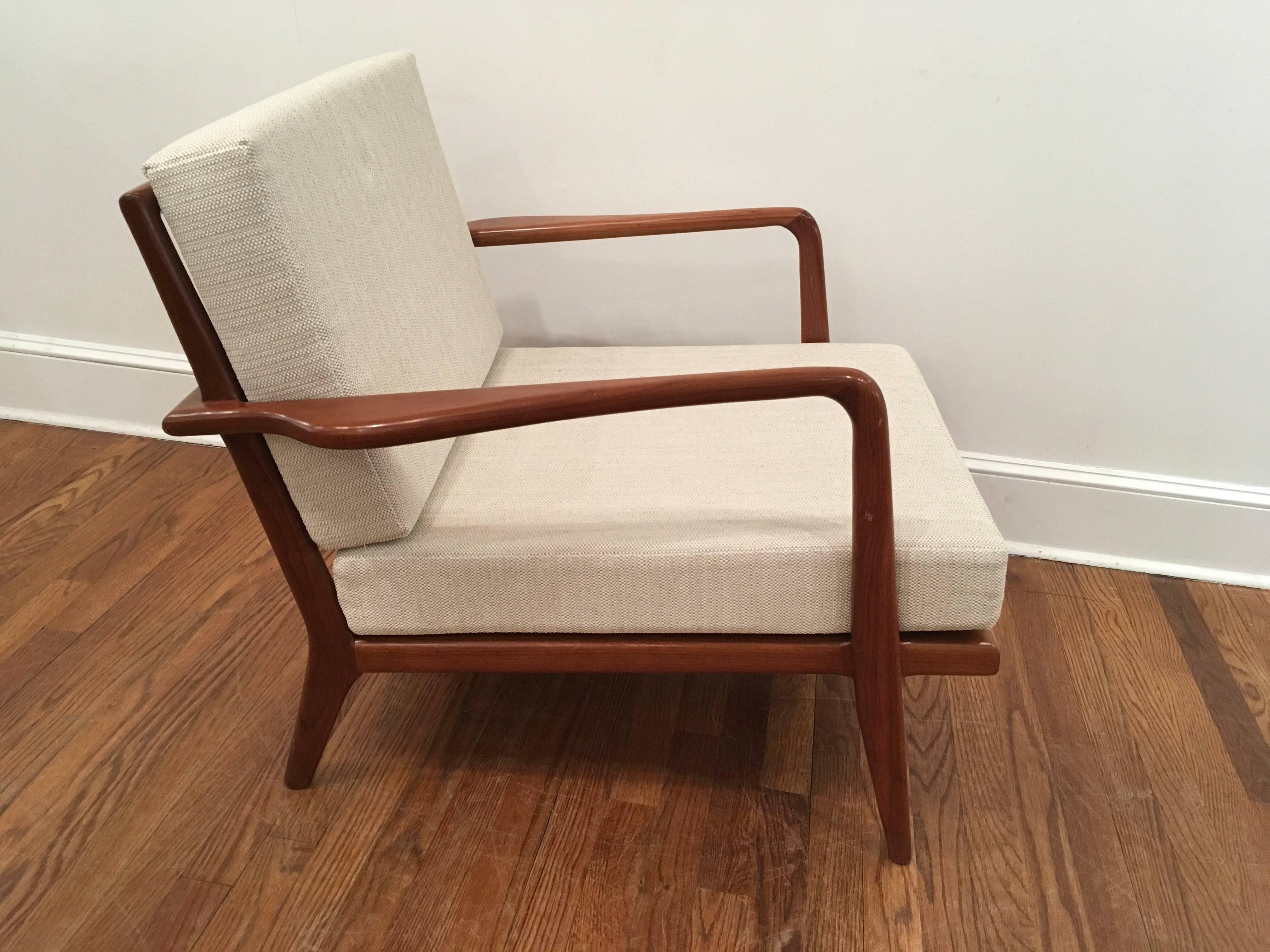 Pair of Armchairs Designed by Mel Smilow In Good Condition For Sale In Tarrytown, NY