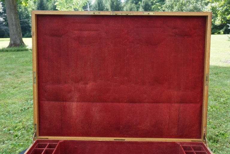 Fantastischer Tafelbesteckkasten aus Eichenholz, Tiffany & Co. im Zustand „Hervorragend“ im Angebot in Great Barrington, MA
