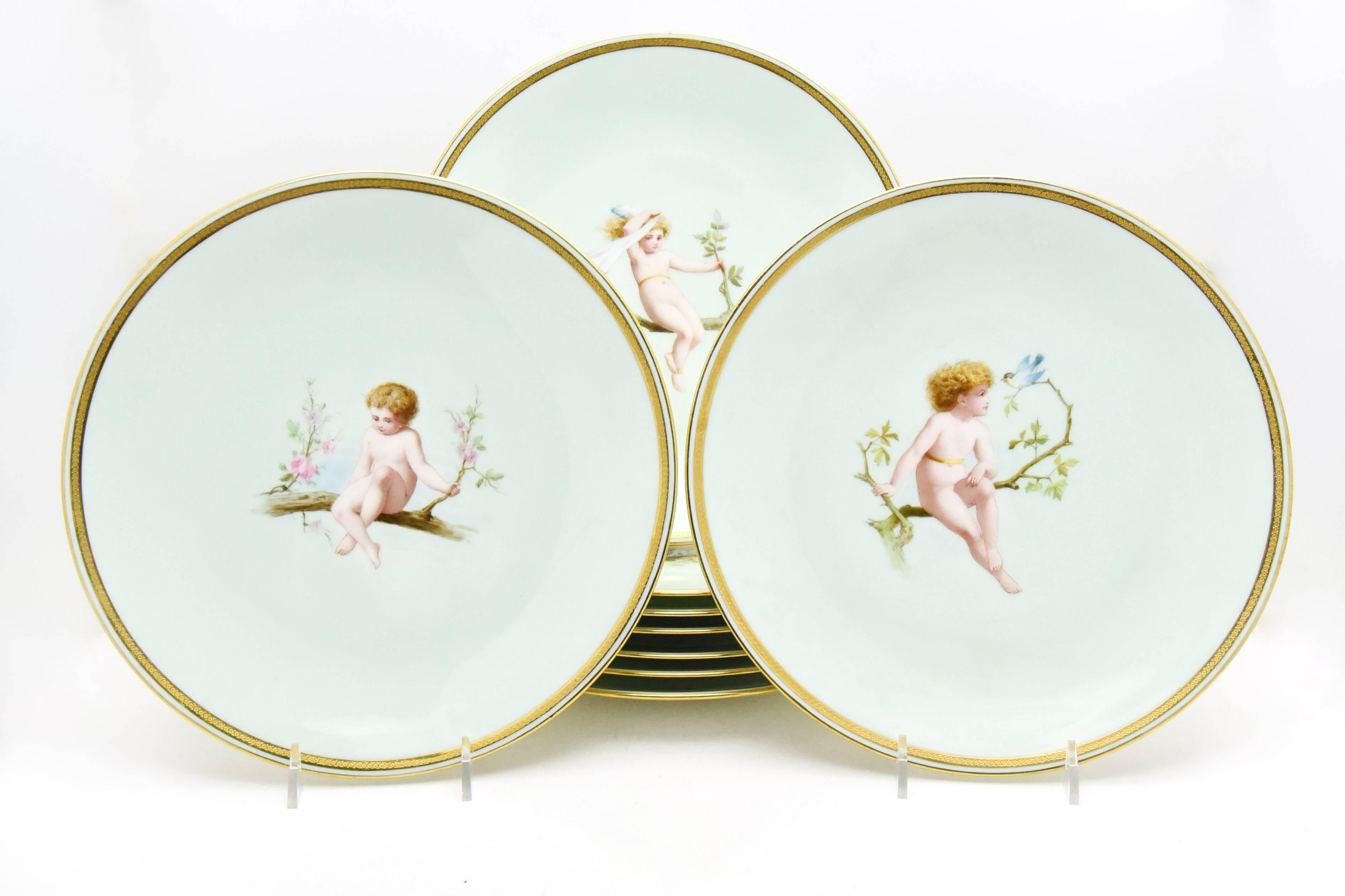 Mouvement esthétique Ensemble de neuf assiettes à dessert Minton du 19ème siècle peintes à la main, Antonin Boullemier en vente
