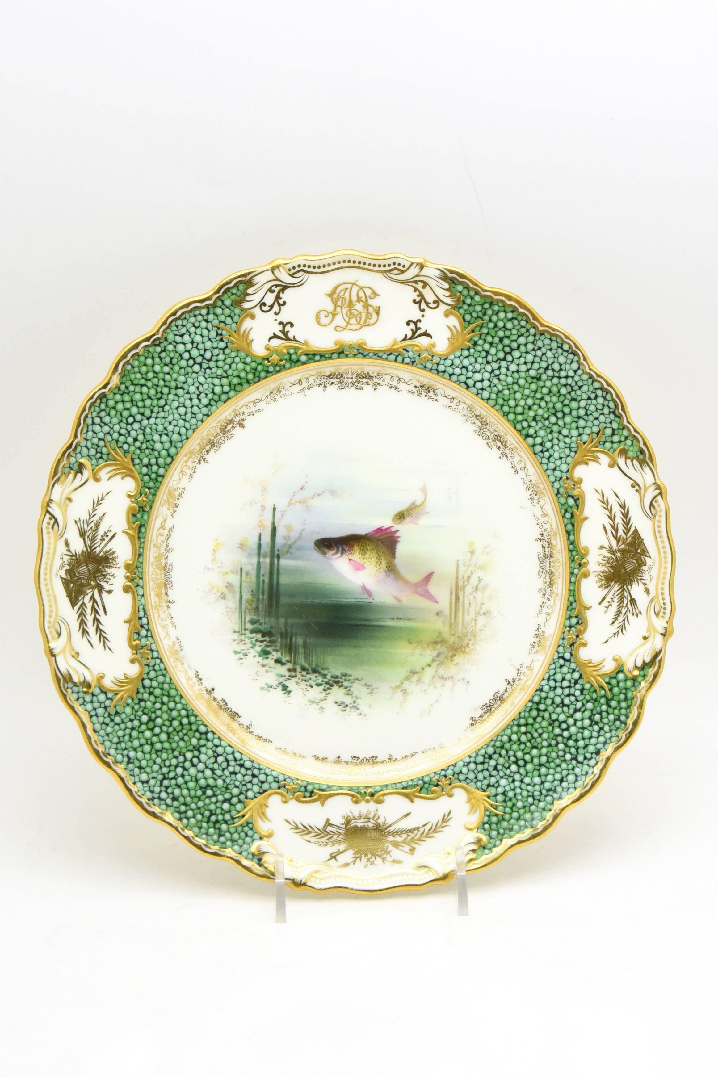 Servicio de pescado de 18 piezas pintado a mano en Coalport y firmado por un artista, con borde 