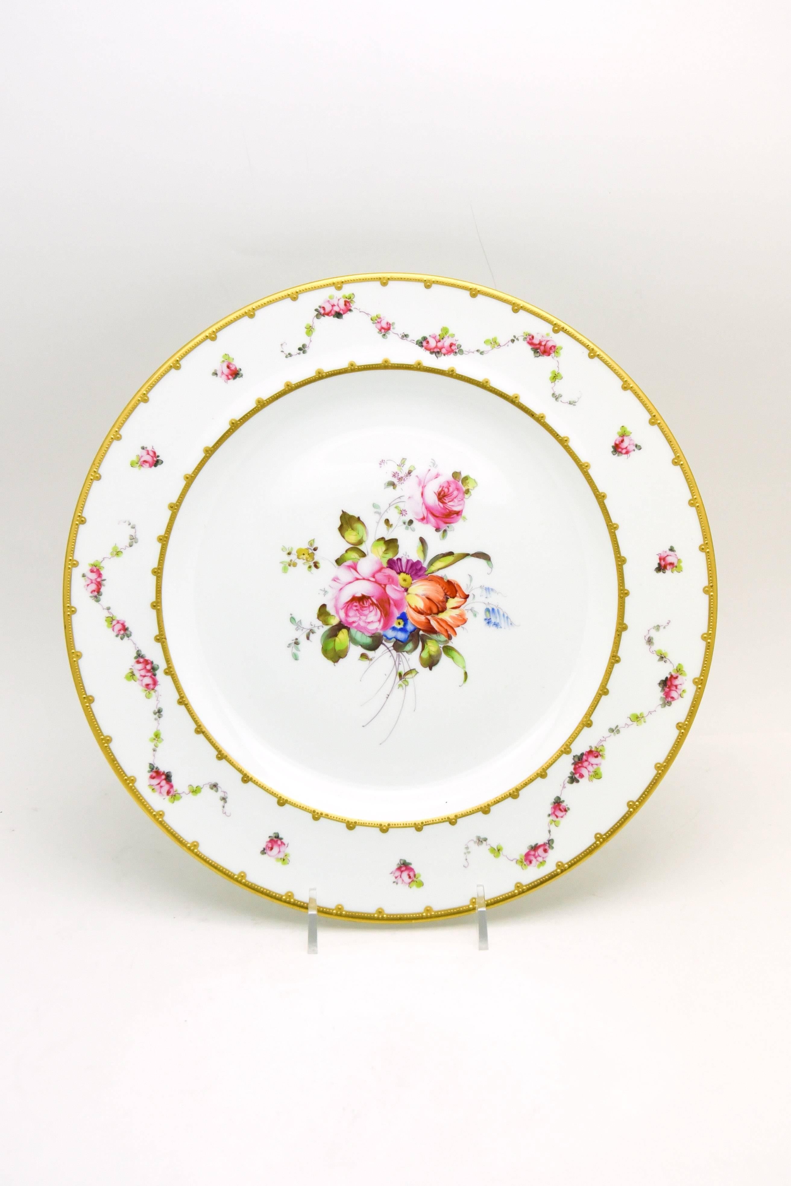 English Set of 12 Royal Crown Derby Hand-Painted Dinner Plates with Floral Bouquets For Sale