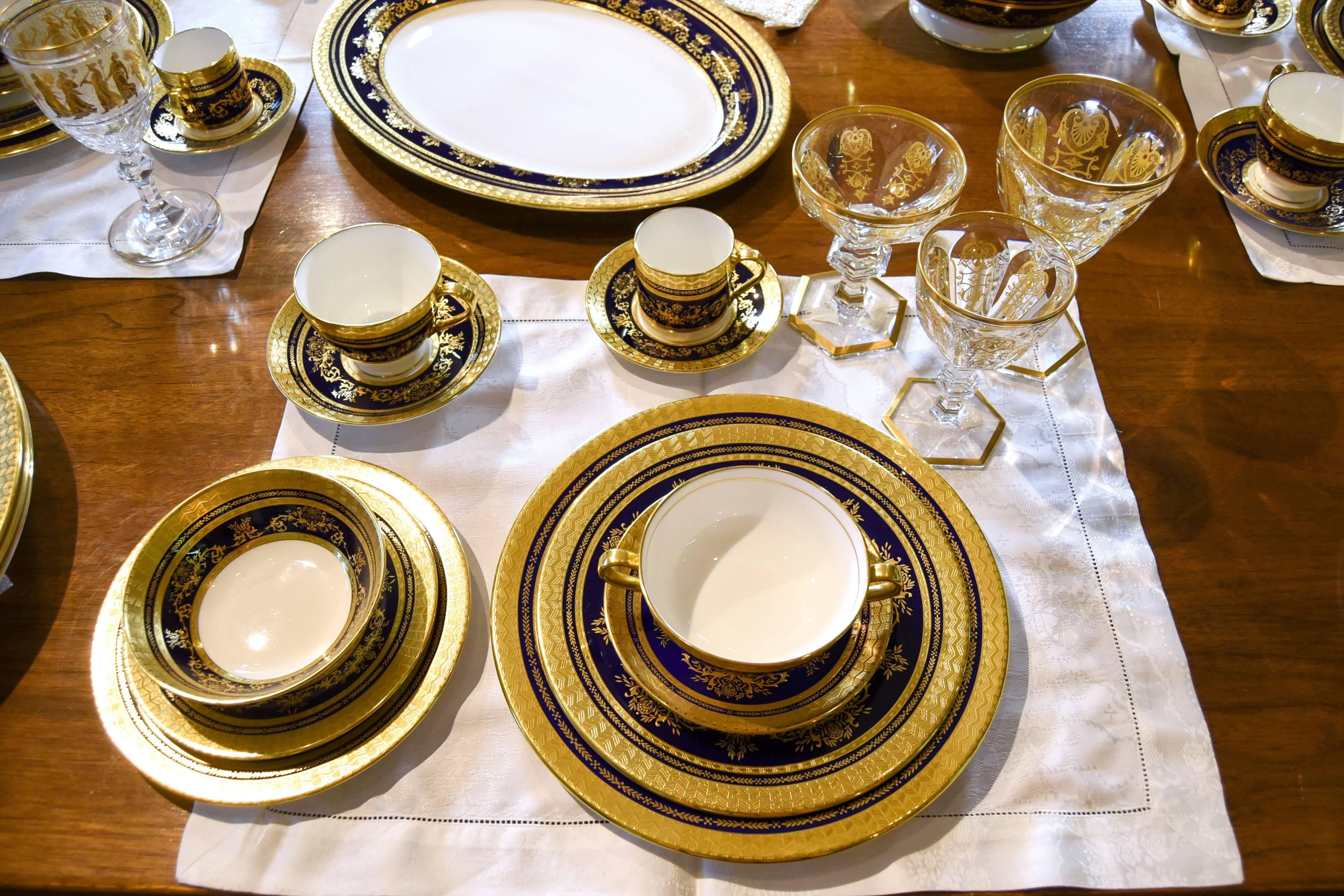 Minton Mazarine Extensive Pristine Dinner Service Cobalt Blue & Gold 232 Pcs In Excellent Condition For Sale In Great Barrington, MA