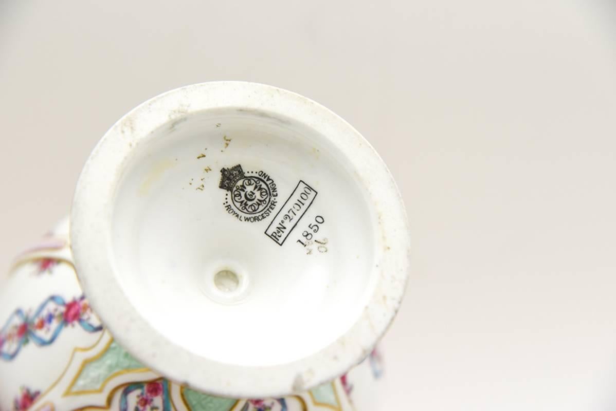 Royal Worcester Art Nouveau Gilded Polychrome Enamel Vase with Matching Lid For Sale 2