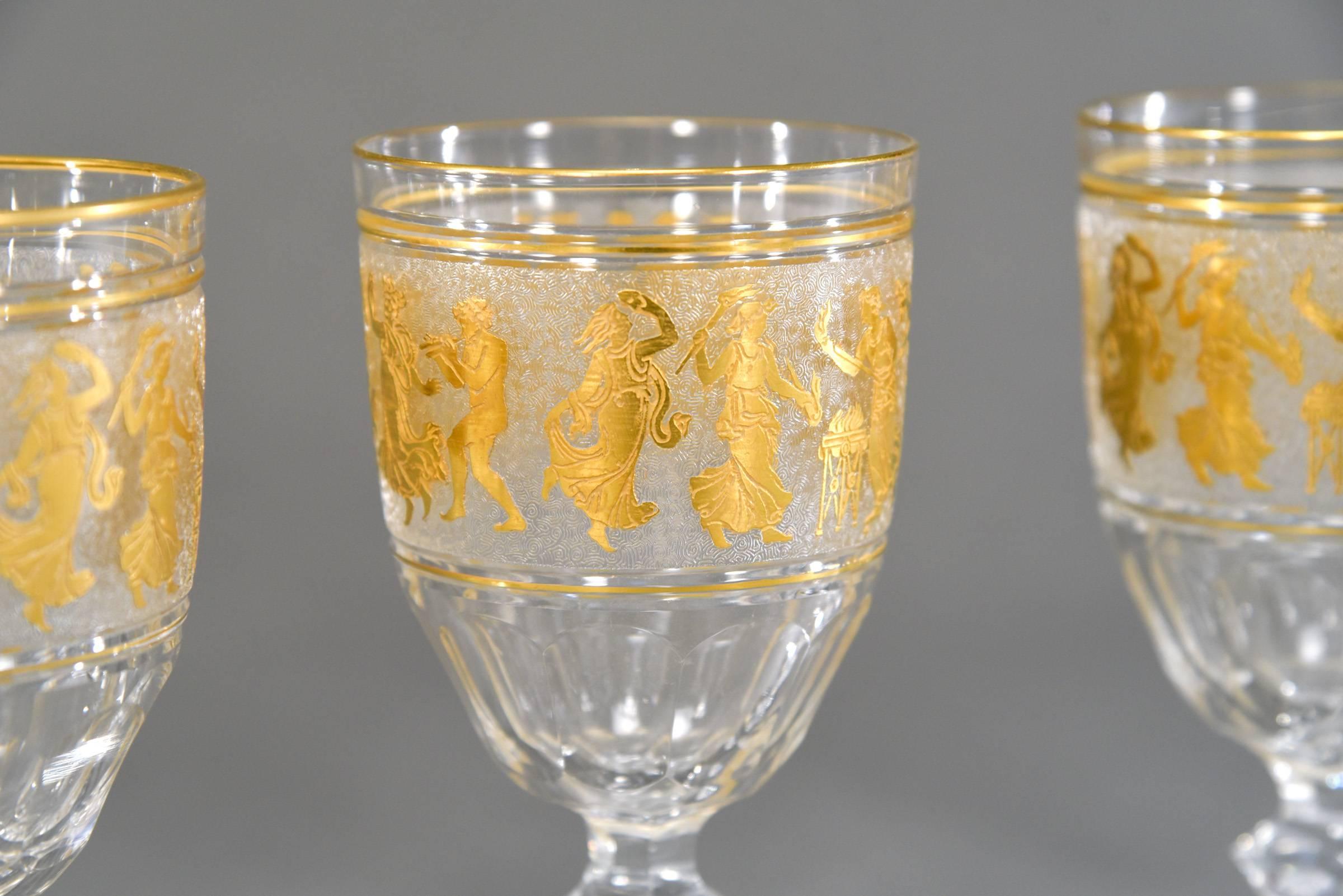 Set of 12 Val St. Lambert Handblown Crystal Cameo Goblets with Gold Roman Motifs In Excellent Condition For Sale In Great Barrington, MA